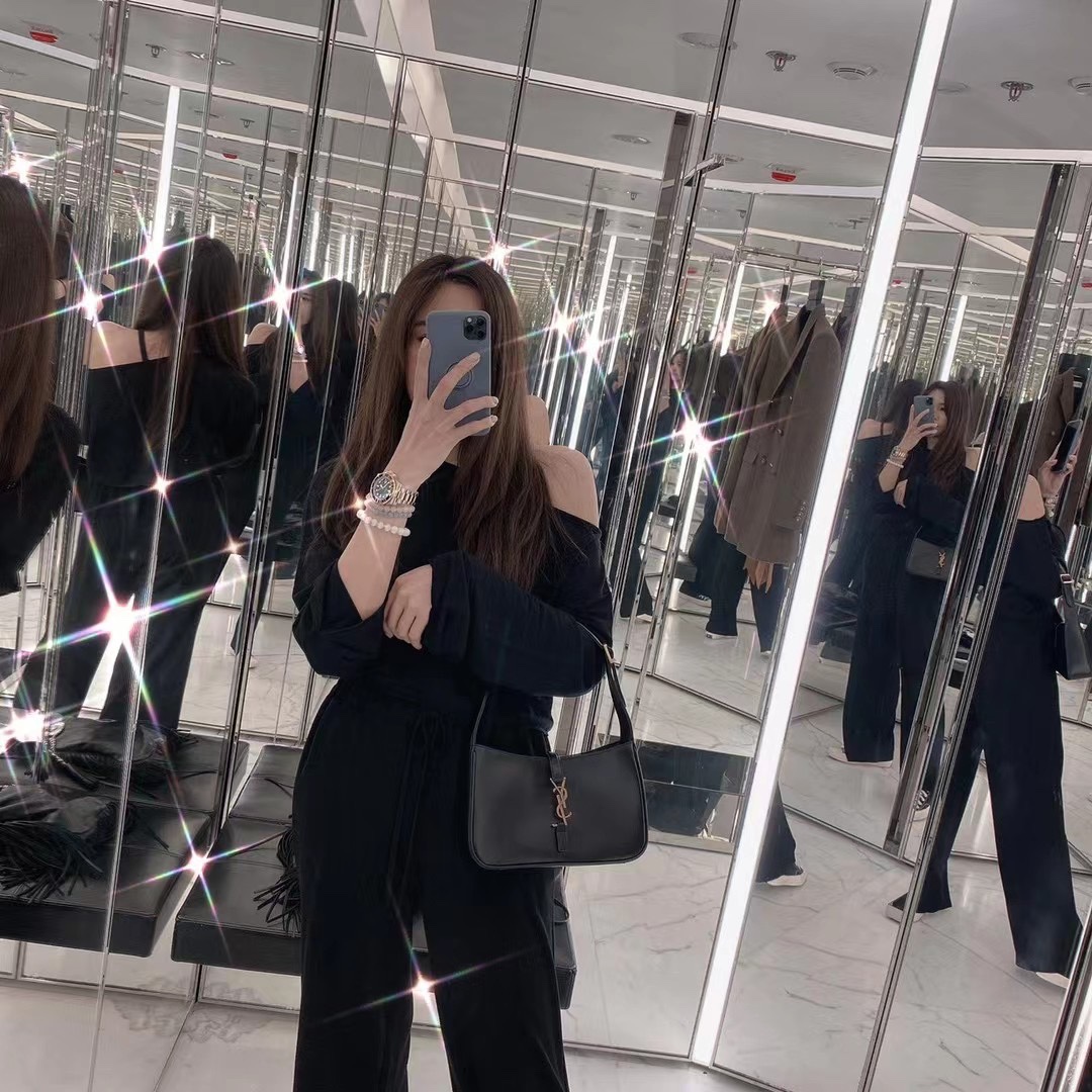 Saint laurent Ysl LE 5 À 7 平纹腋下包 657228黑色