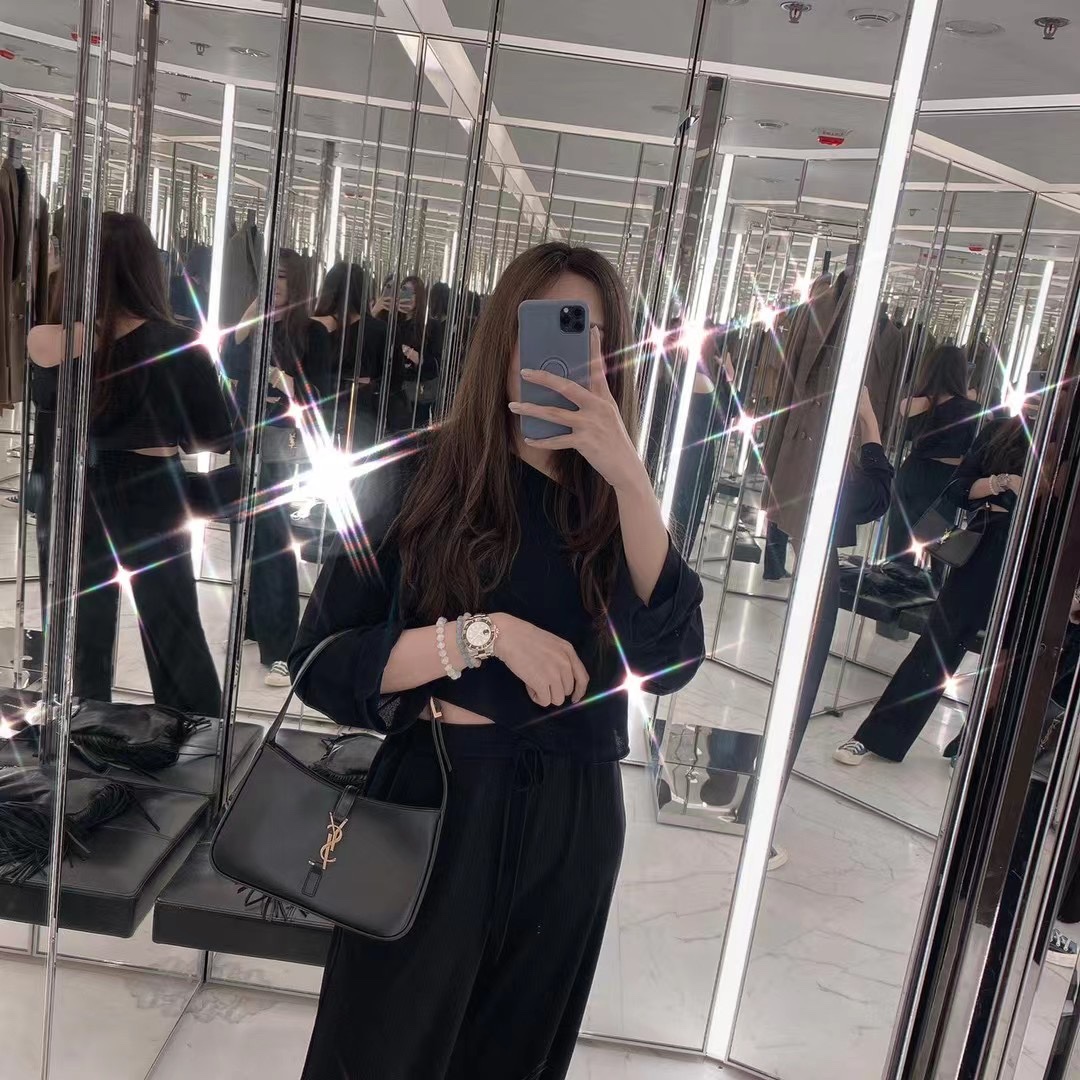 Saint laurent Ysl LE 5 À 7 平纹腋下包 657228黑色