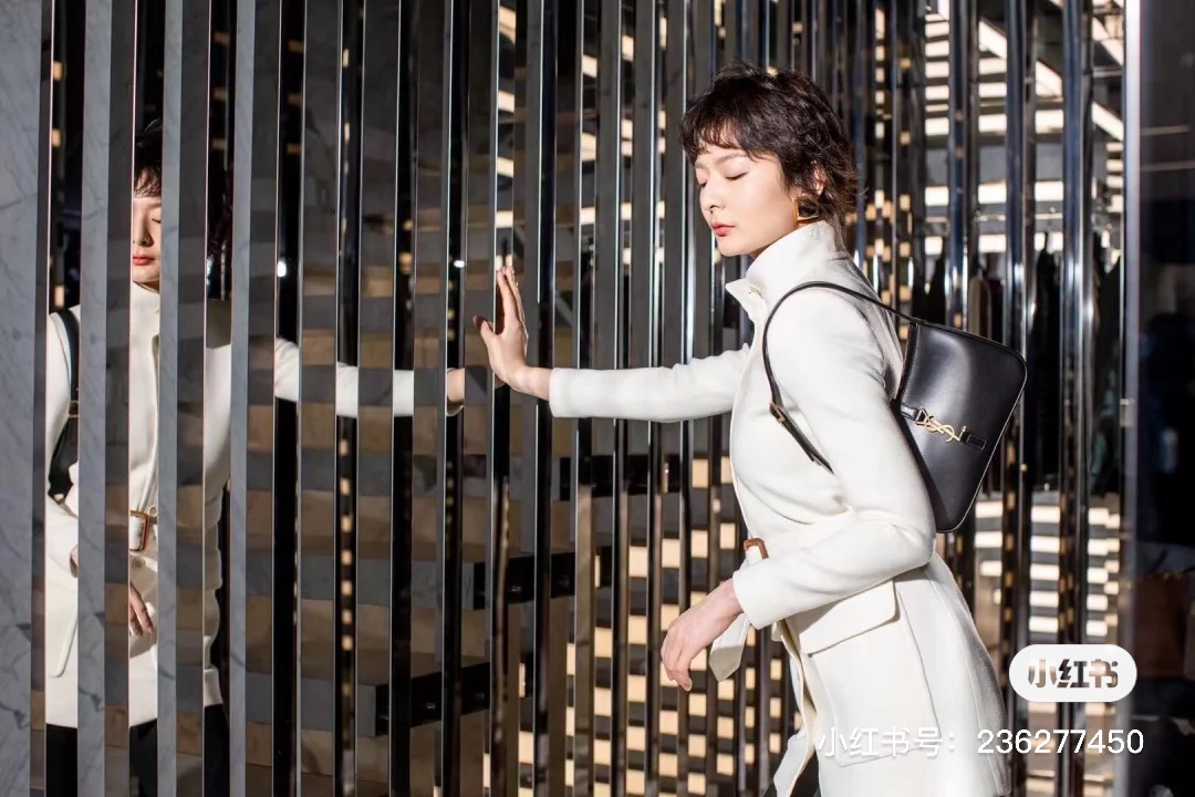 Saint laurent Ysl LE 5 À 7 平纹腋下包 657228黑色