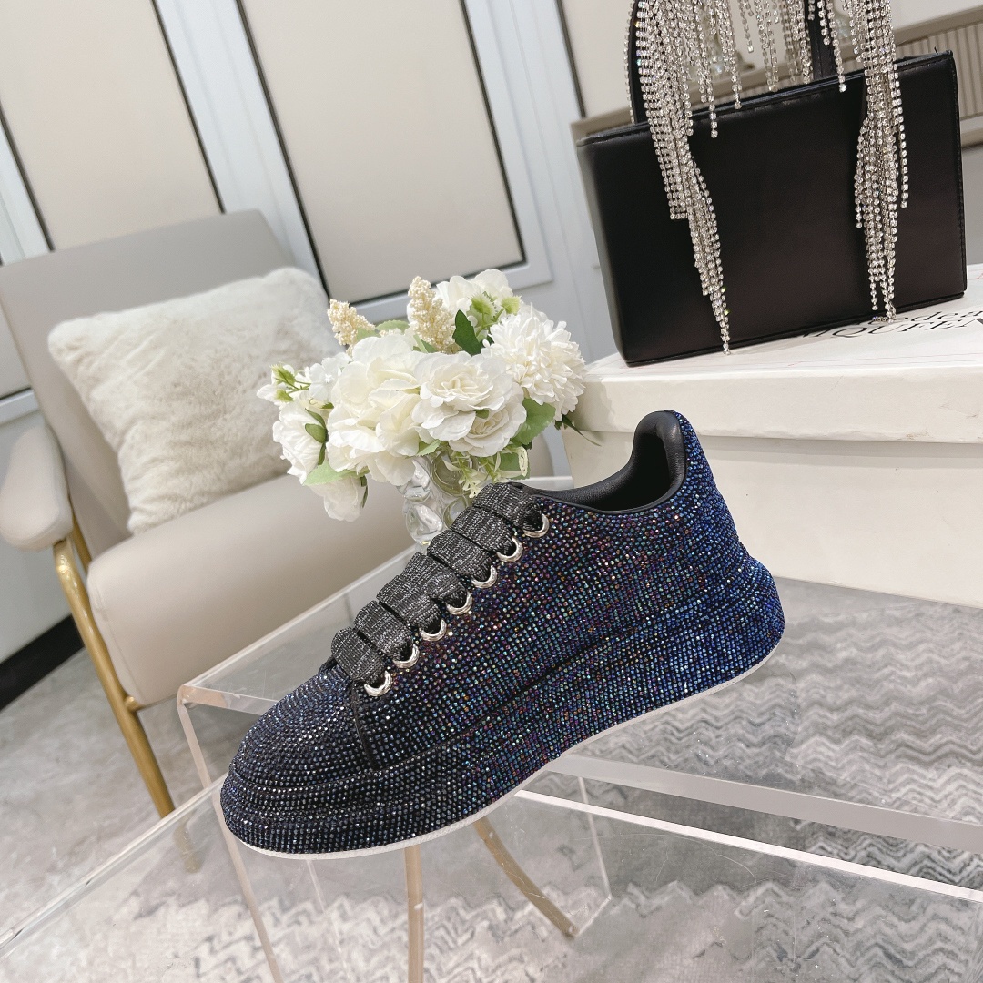 Alexander McQueen Crystal Embellished Velvet Sneakers Gradient Color 2025SS 8 a1618679775496 2357