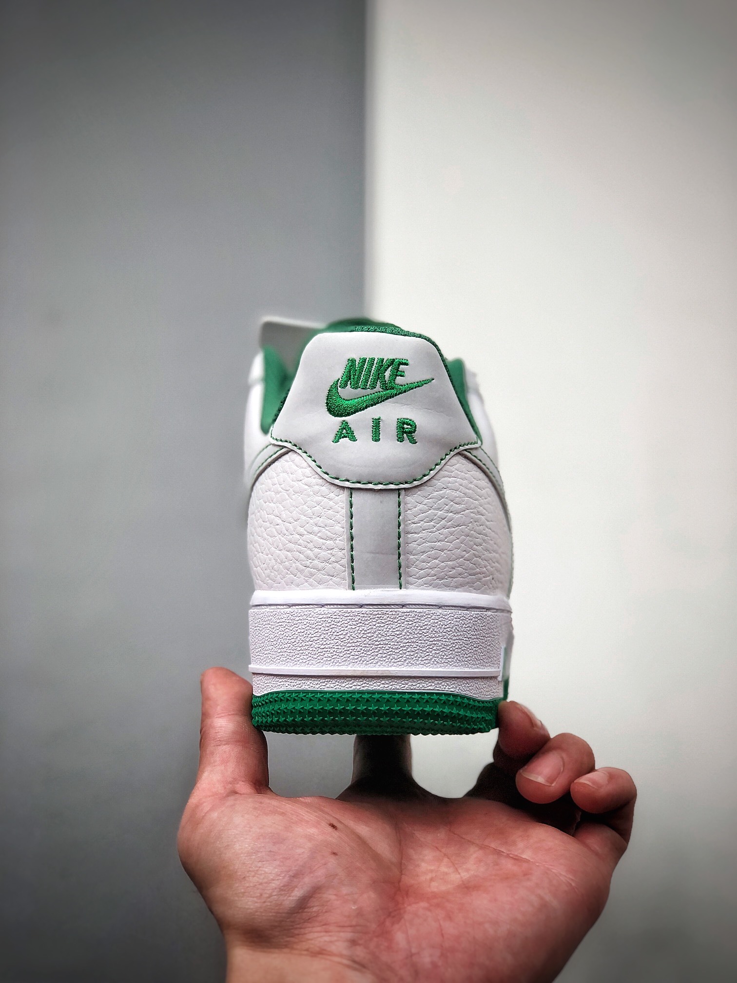 240 NIKE FORCE空军一号运动休闲板鞋   CN2896-103