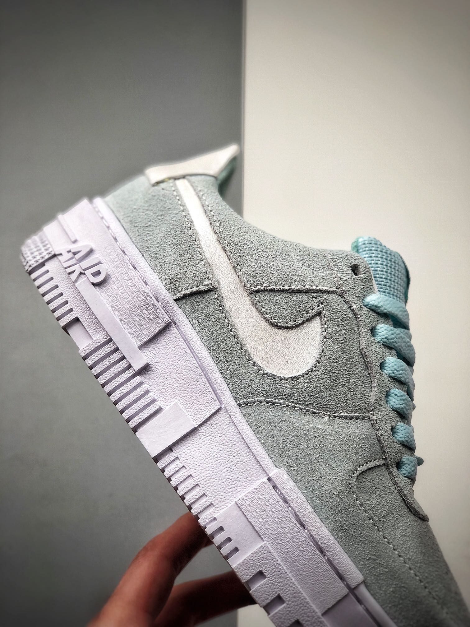 200 NIKE FORCE空军一号运动休闲板鞋   DH3855-400