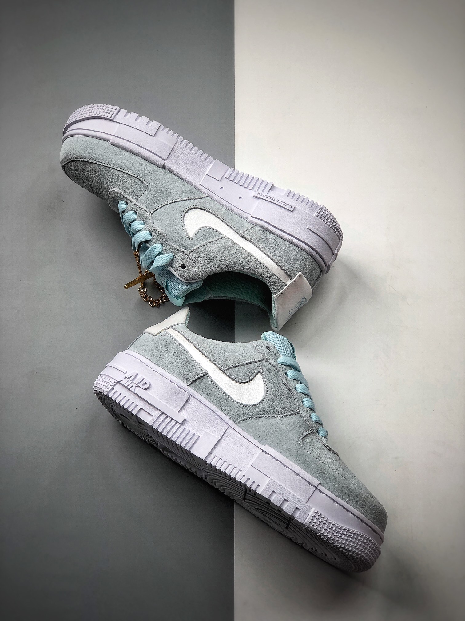 200 NIKE FORCE空军一号运动休闲板鞋   DH3855-400