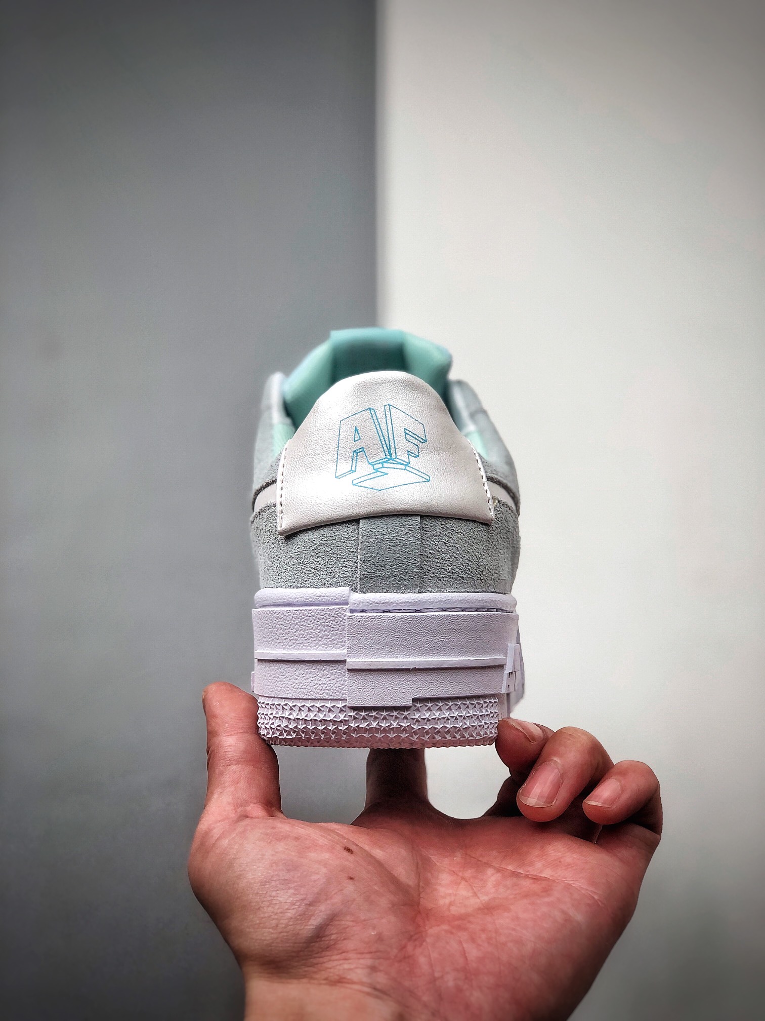 200 NIKE FORCE空军一号运动休闲板鞋   DH3855-400