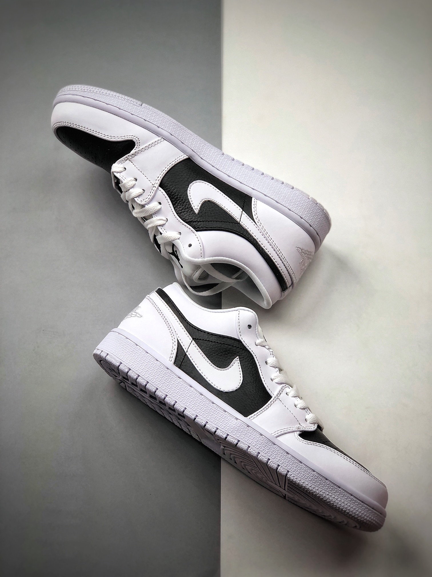 200  Air Jordan 1 Low ”Panda” 低帮 黑白熊猫 AJ1 乔丹1代DC0774-100
