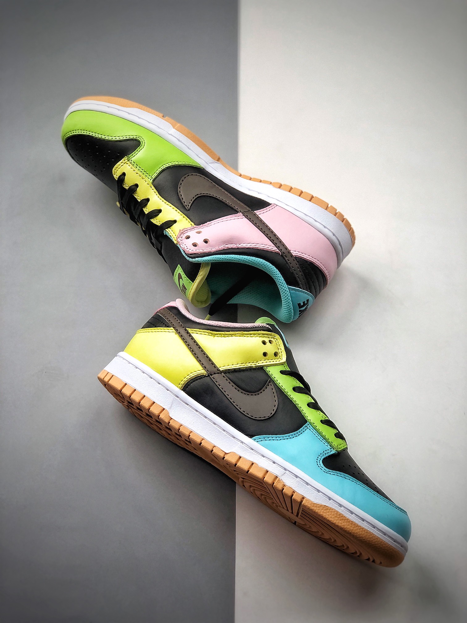 380  NIKE DUNIKE LOW SE“FREE”99  DH0952-001