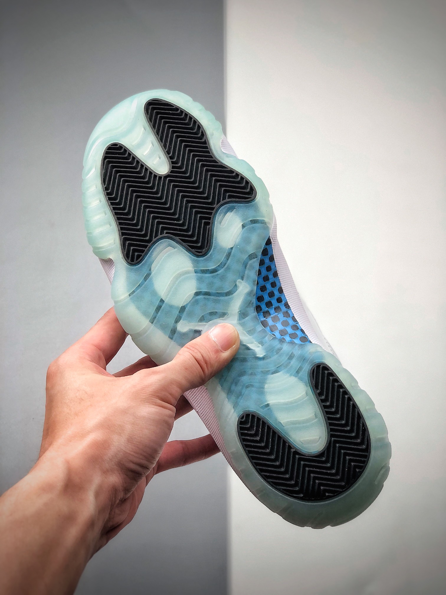 420  Air Jordan 11 Retro Low  ”Legend Blue” AJ11乔11 传奇蓝 低帮男子文化篮球鞋  AV2187-117