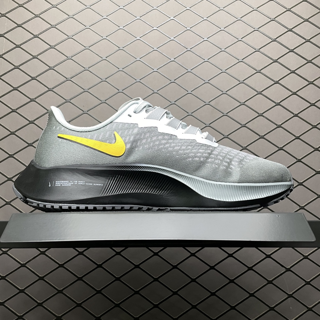 200 Nike Zoom Pegasus 37 登月37代 超轻网面透气跑步鞋 DA4662-001