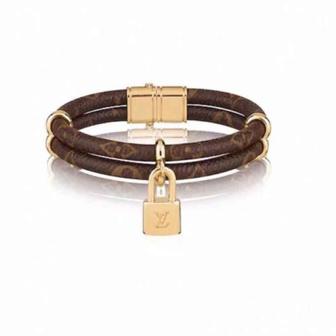 Louis Vuitton Shop
 Jewelry Bracelet