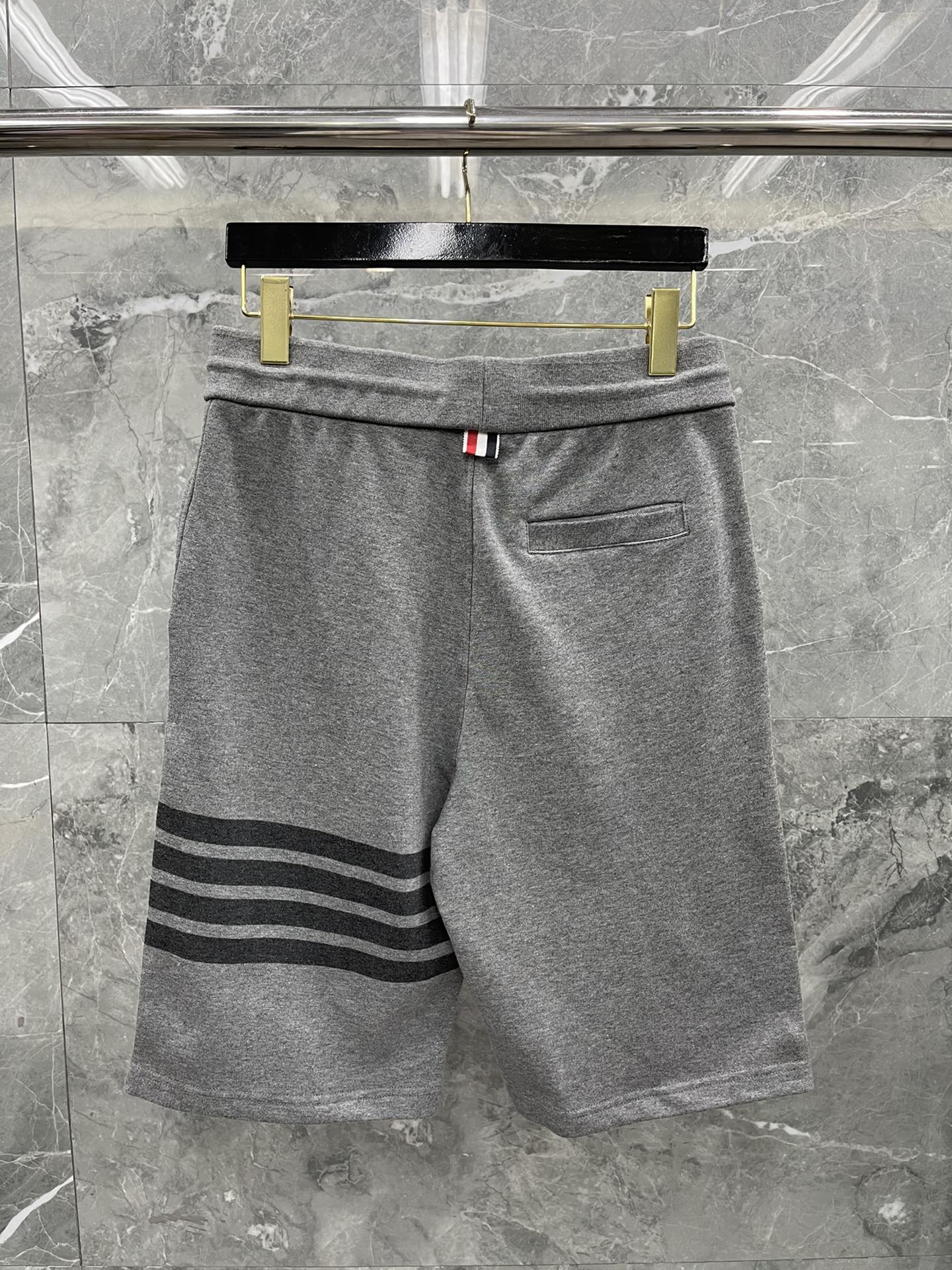 톰브라운 컬러 블록 코튼 남성 반바지 상세 이미지 6