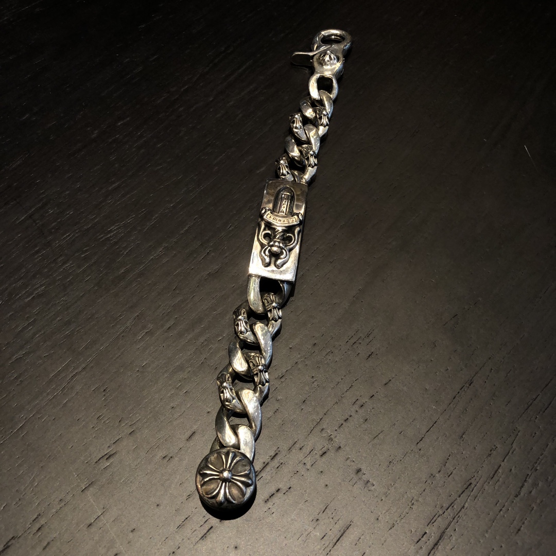 Chrome Hearts 𝐂𝐡𝐫𝐨𝐦𝐞 𝐡𝐞𝐚𝐫𝐭𝐬 克罗心宝剑粗手链