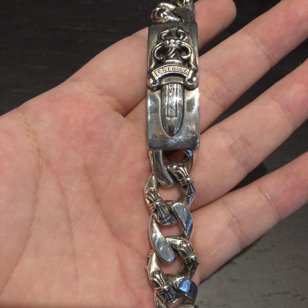 Chrome Hearts 𝐂𝐡𝐫𝐨𝐦𝐞 𝐡𝐞𝐚𝐫𝐭𝐬 克罗心宝剑粗手链