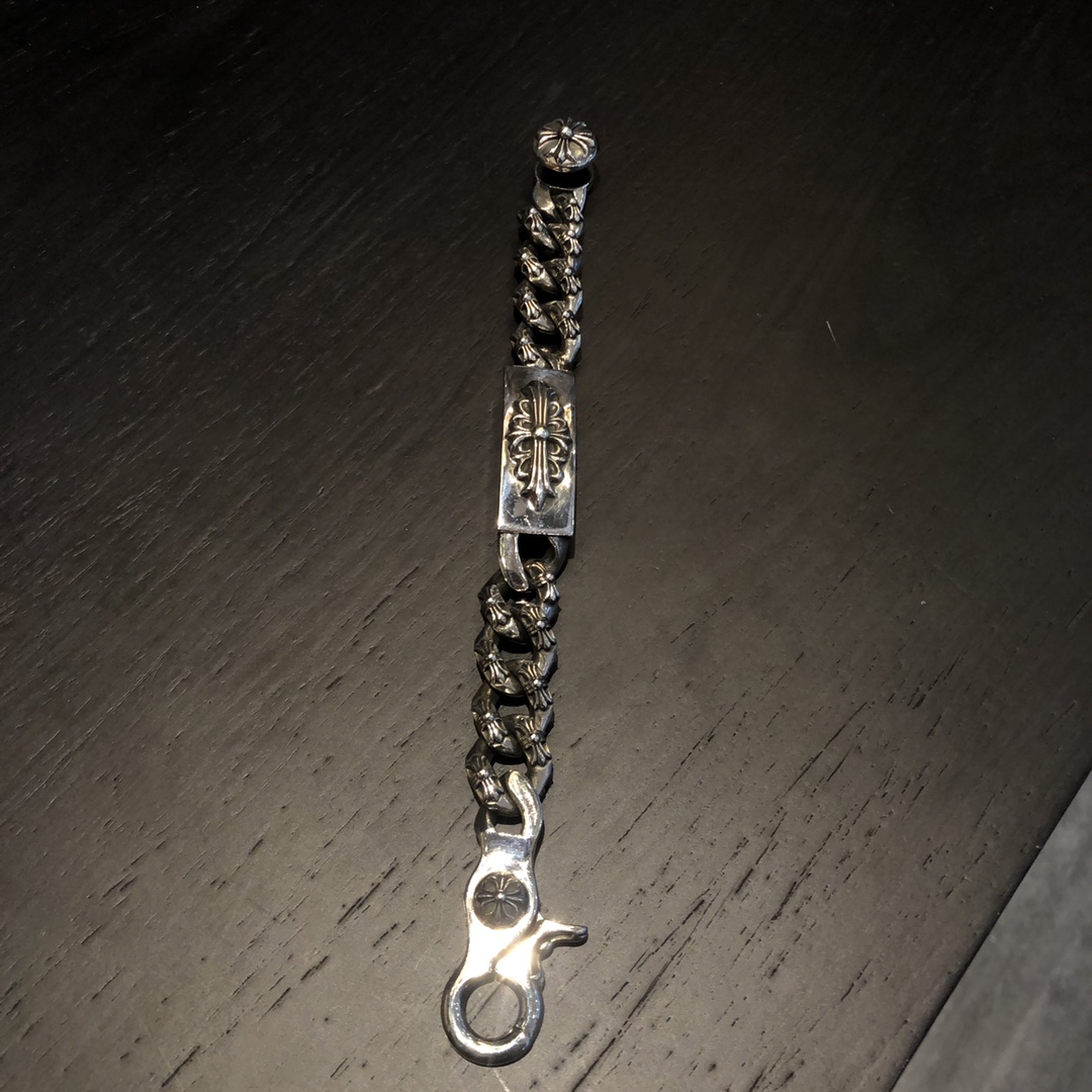 Chrome Hearts 𝐂𝐡𝐫𝐨𝐦𝐞 𝐡𝐞𝐚𝐫𝐭𝐬 克罗心十字架粗手链
