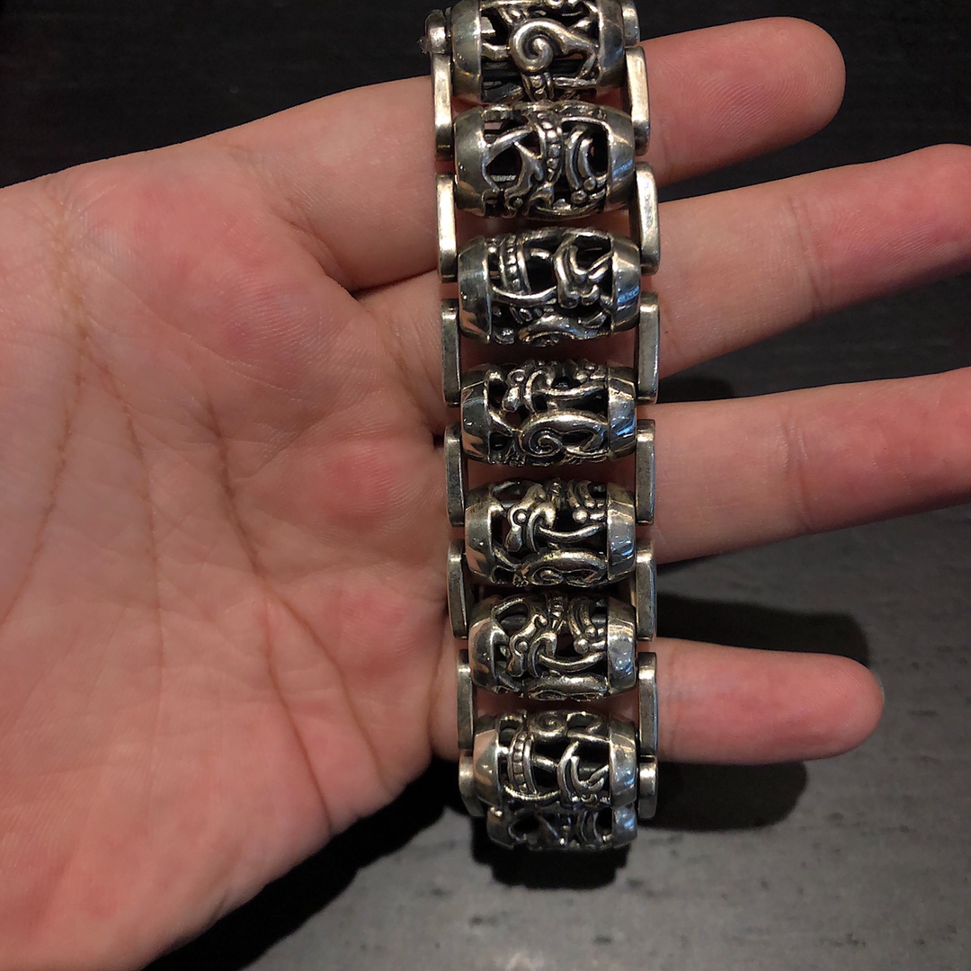 Chrome Hearts 𝐂𝐡𝐫𝐨𝐦𝐞 𝐡𝐞𝐚𝐫𝐭𝐬 克罗心蔓藤粗手链