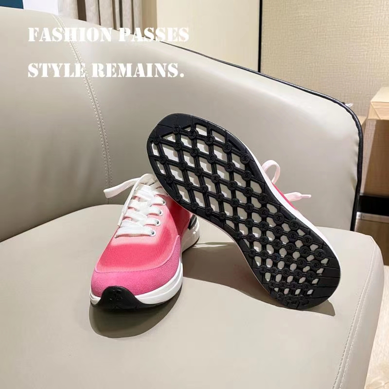 J5  Chanel 香奈儿 C家小香男女鞋情侣款，青春时尚风［拥抱]原板开发[强]顶级版本💪💪进口高丝光牛反绒[666]搭配进口尼龙防水牛仔布[胜利]原版五金扣[和3D打印工艺［擦汗]原版AP材质大底轻便舒适🎉[玫瑰]拉帮套楦工艺[爱心]女35-41男38-45