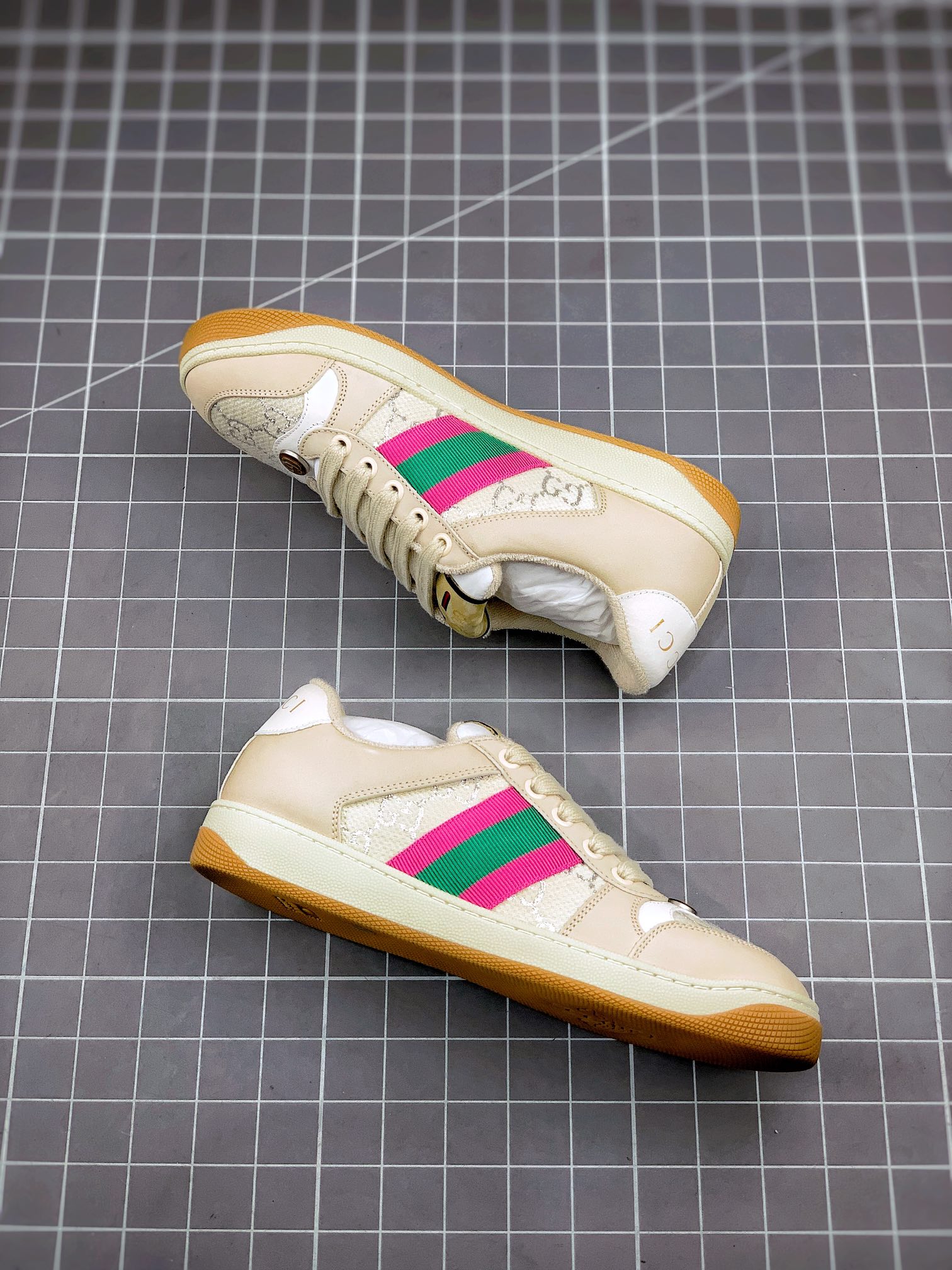 550  Gucci Distressed Screener sneaker古驰小脏鞋系列