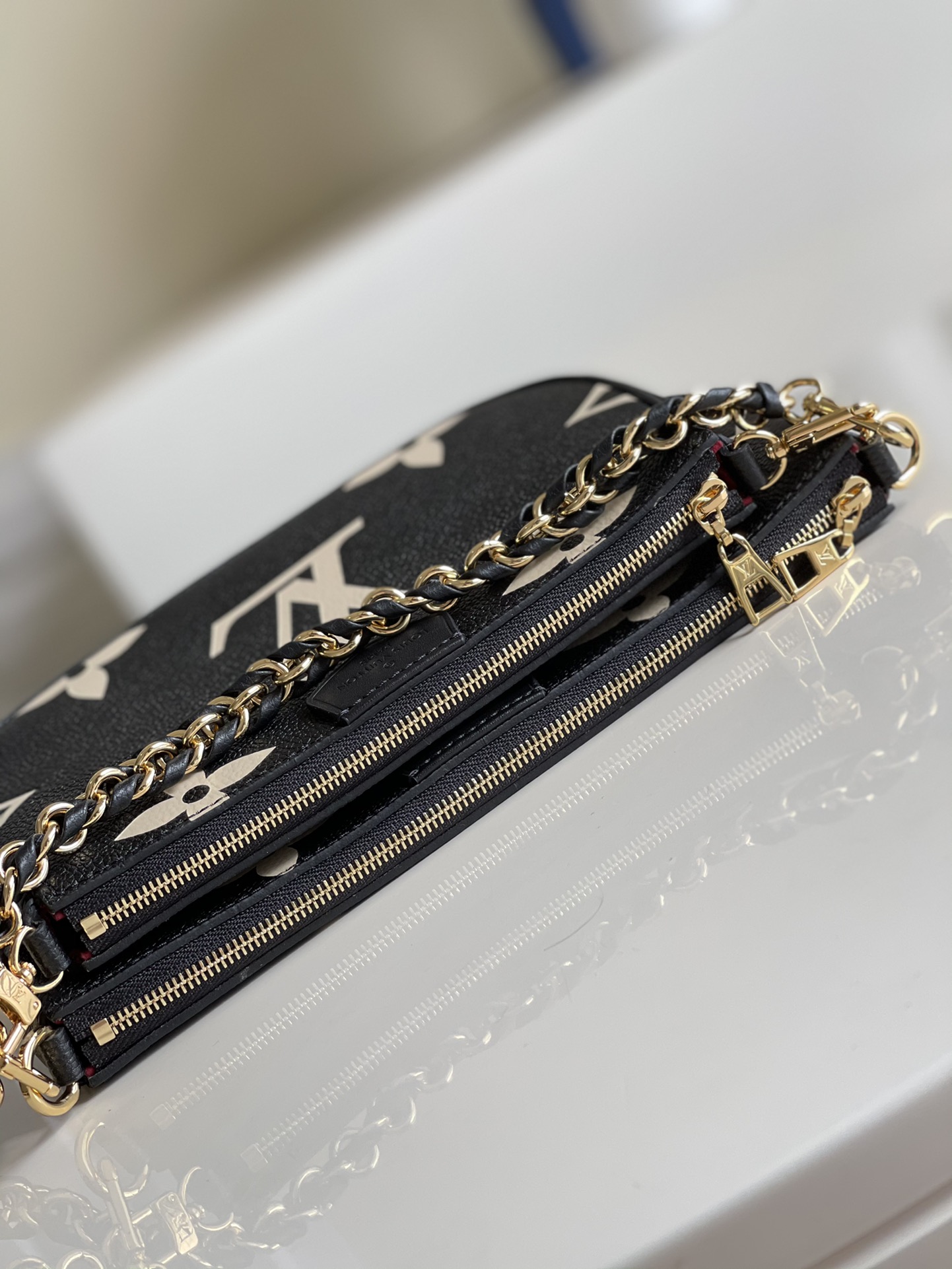 Louis Vuitton Haute Couture Classic Luxury Handbag Shoulder Crossbody 6