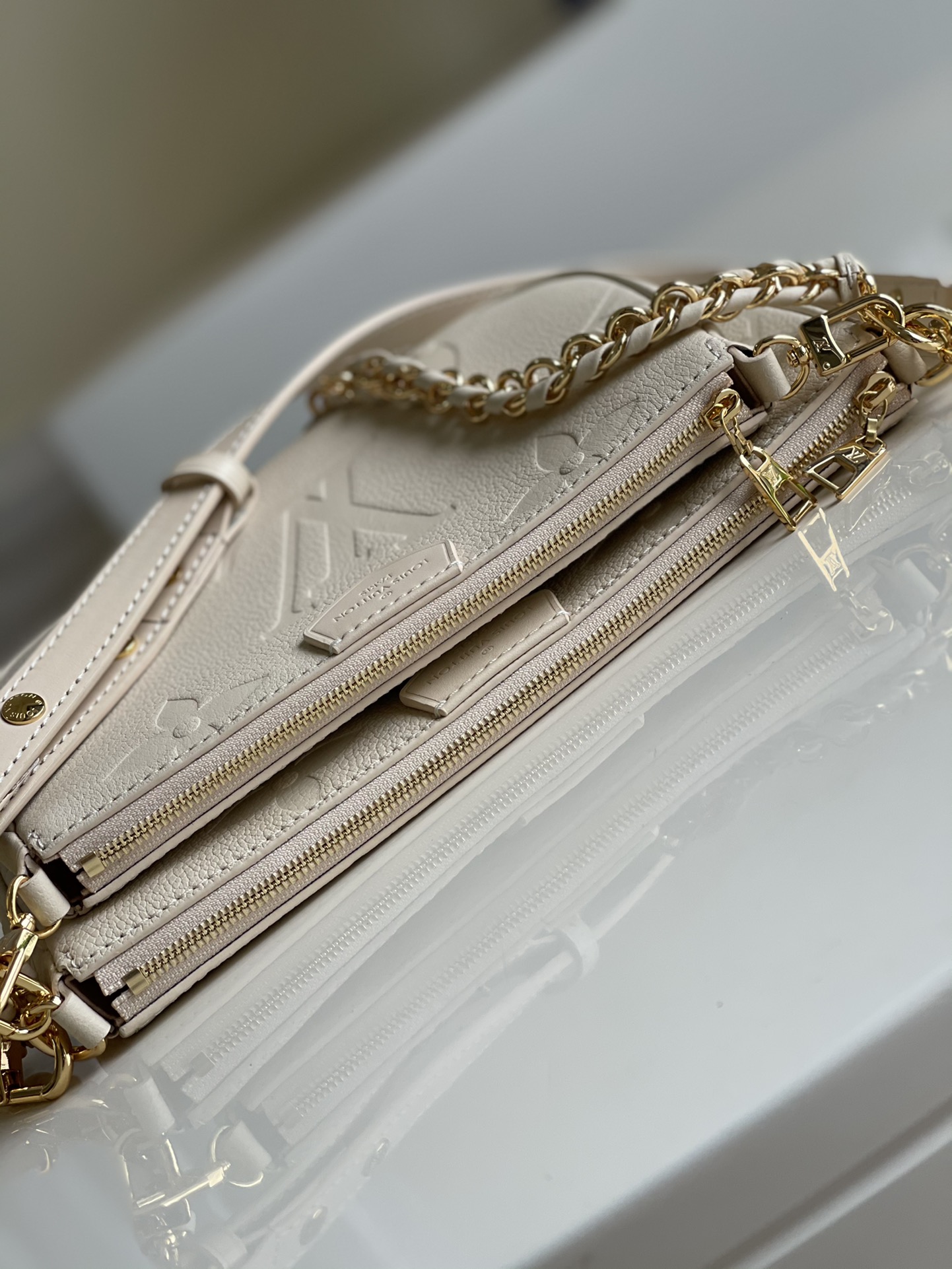 Louis Vuitton Haute Couture Classic Luxury Handbag Shoulder Crossbody 5