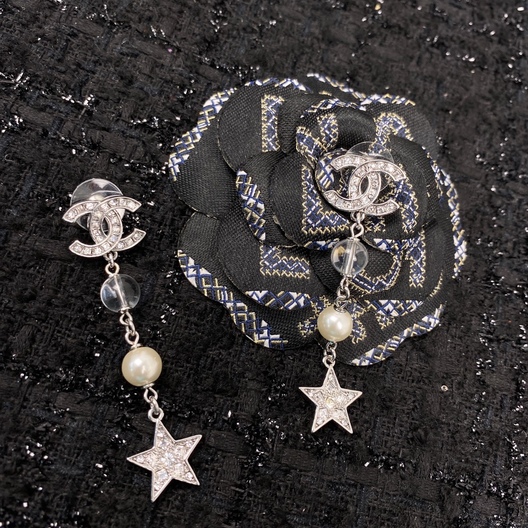 Van Cleef & Arpels Haute Couture Haute Couture Fine Jewelry Necklace