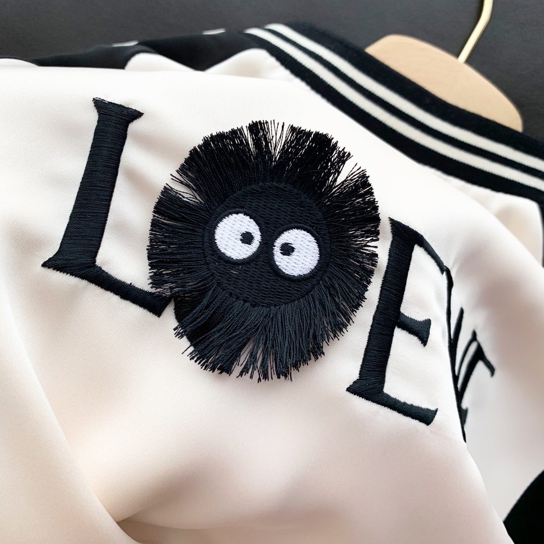 LOEWE撞色防晒棒球服香槟色绿色S