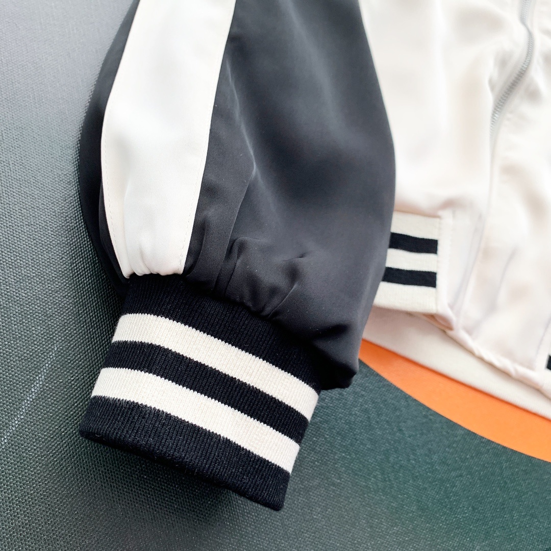LOEWE撞色防晒棒球服香槟色绿色S