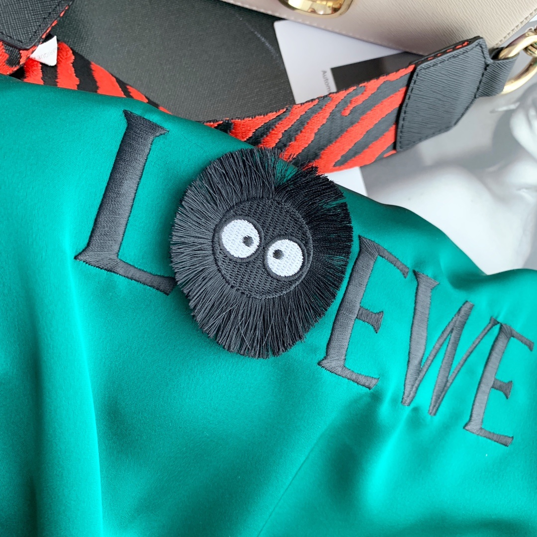 LOEWE撞色防晒棒球服香槟色绿色S