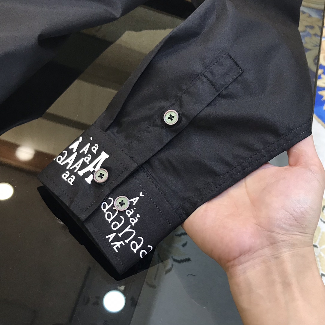 热销款 DG 杜嘉班纳新款男士商务休闲长袖独家专供衬衫 🔥官网同步售卖 货🔥简洁款 修身版型 定制双股120支府绸棉面料 手感柔软细腻 穿 7