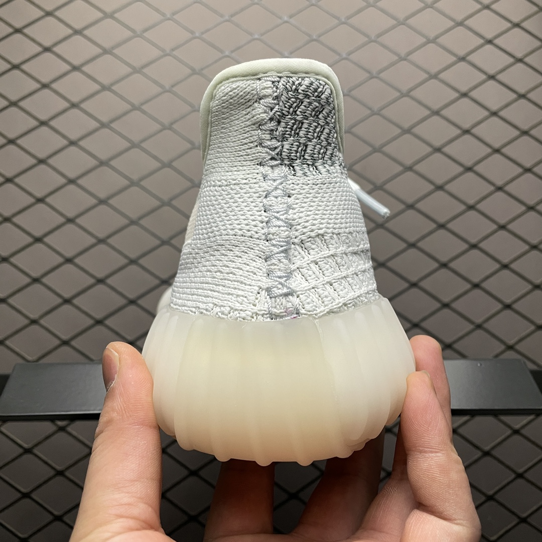 220 最顶零售性价版 AD 阿迪Yeezy 350V2  ” Cloud White Reflective ” 冰蓝满天星 FW5317