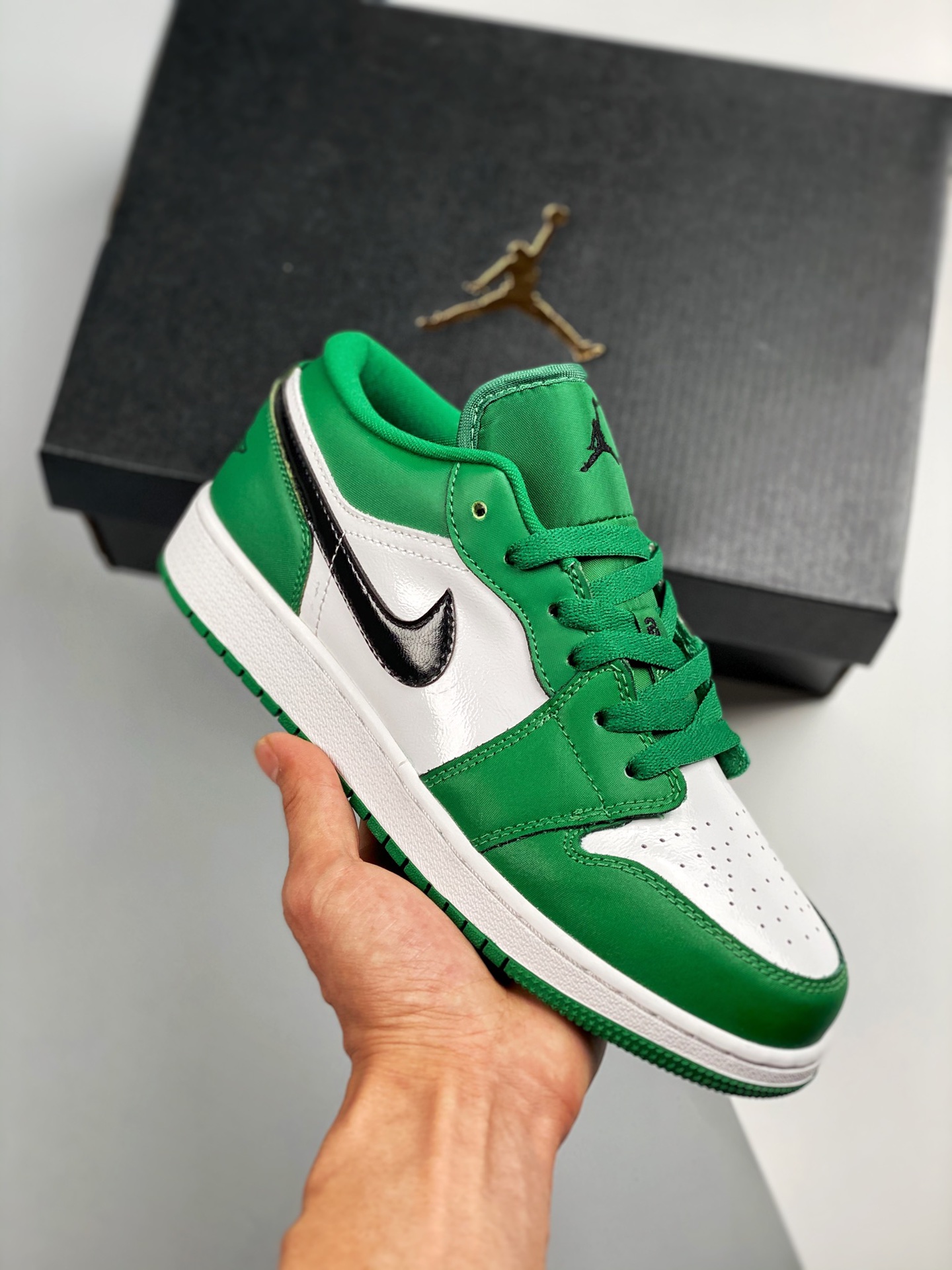 Versión de verificación Air Jordan 1 Low blanco y verde. ¡La mejor calidad de caña baja del mercado, calidad tope! La ú…