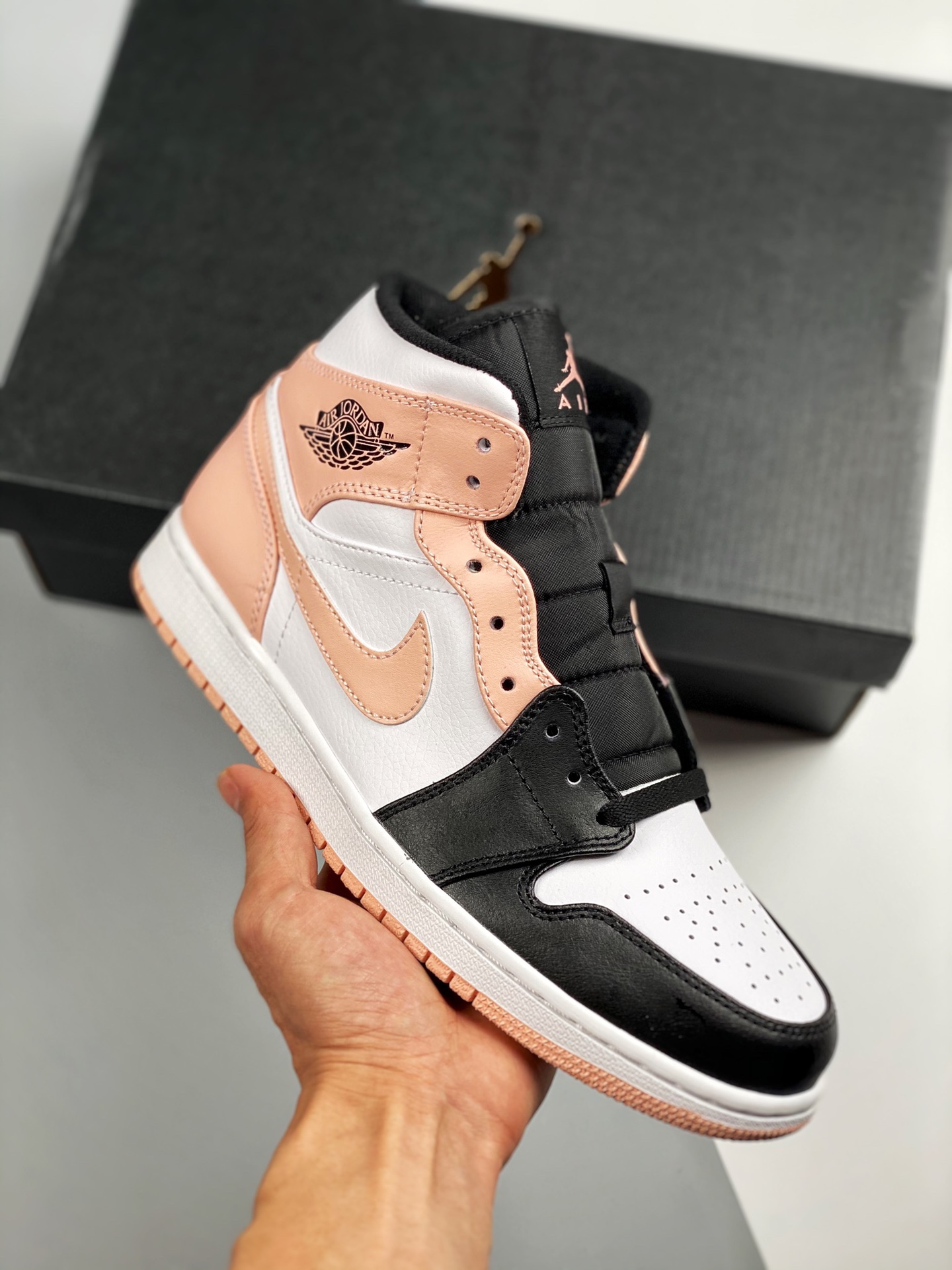 Versión de verificación Air Jordan 1 Mid negro y rosa. ¡La mejor calidad de media caña del mercado, calidad tope! La ún…