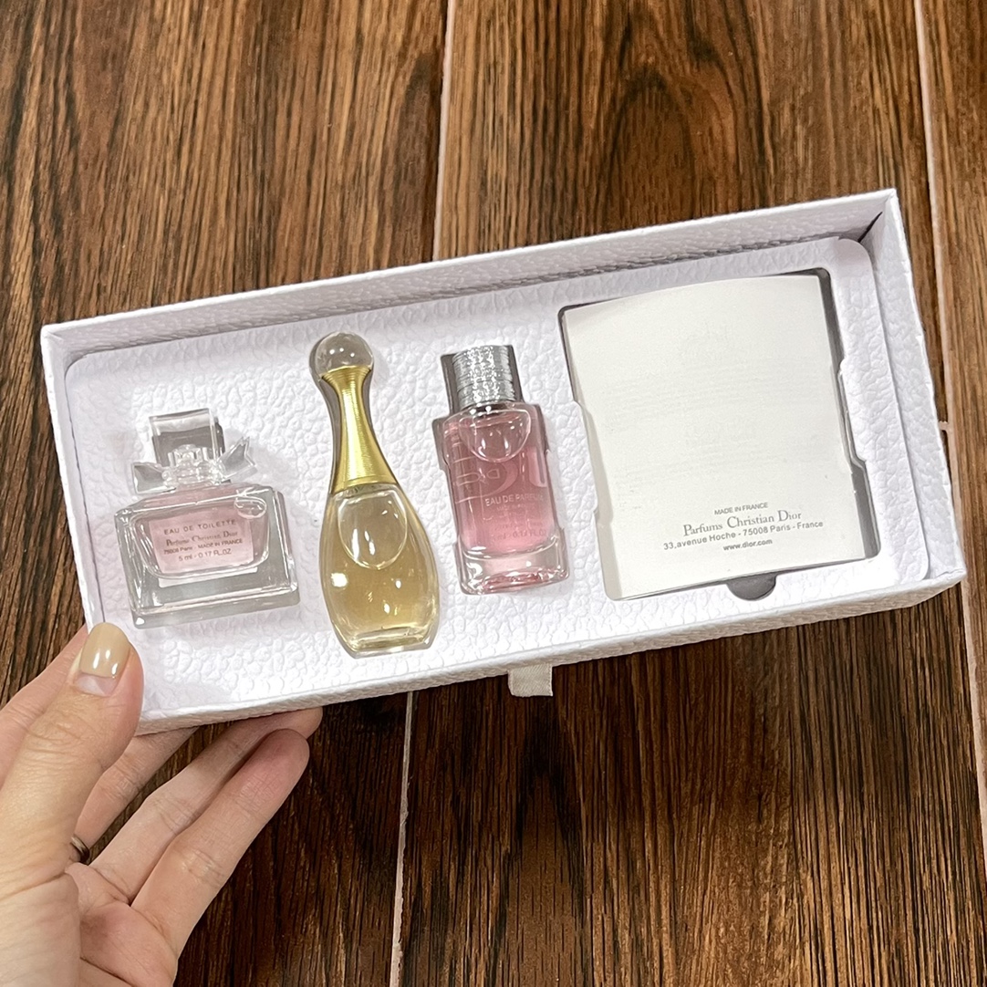 Dior Miniature Perfume Set - Joy Edition - 3 x 5ml Authentic Collection 5 i1618868258 1761 3