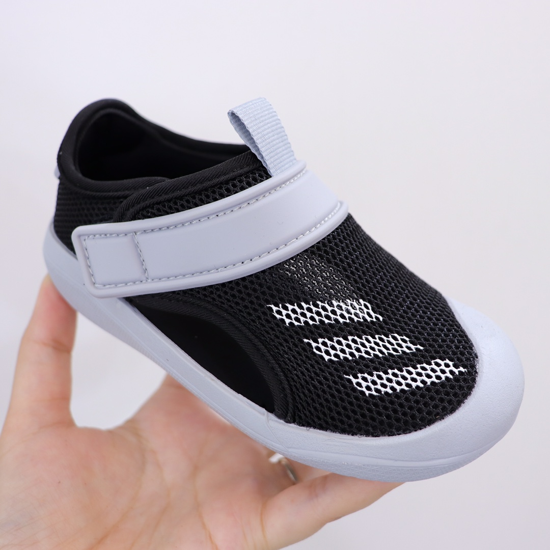 图片[5]-AD新款包头网面凉鞋‼️ AD儿童包头凉鞋 新款，每年的爆款！实在太经典好穿！采用柔韧透气网面，搭配耐磨橡胶鞋底，新升级的质量，比往年更上一个档次✅ 泡棉缓震鞋垫更加轻盈舒适，脚感柔软！与脚底贴合度很好，不会打滑！-选品中心