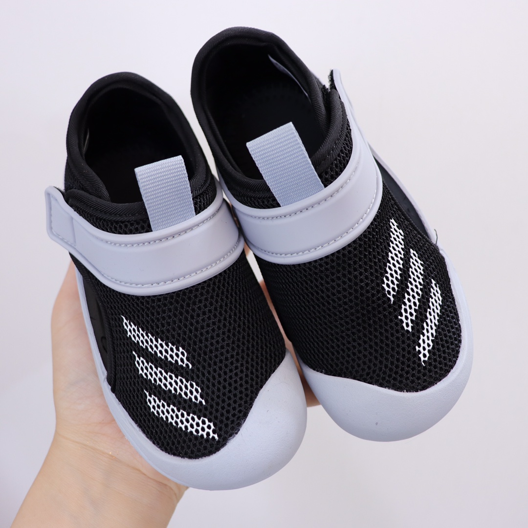 图片[2]-AD新款包头网面凉鞋‼️ AD儿童包头凉鞋 新款，每年的爆款！实在太经典好穿！采用柔韧透气网面，搭配耐磨橡胶鞋底，新升级的质量，比往年更上一个档次✅ 泡棉缓震鞋垫更加轻盈舒适，脚感柔软！与脚底贴合度很好，不会打滑！-选品中心