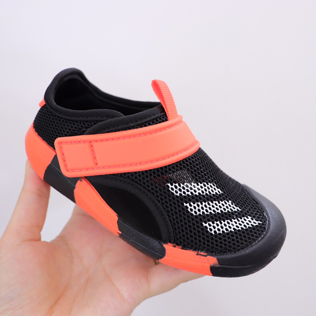 图片[5]-AD新款包头网面凉鞋‼️ AD儿童包头凉鞋 新款，每年的爆款！实在太经典好穿！采用柔韧透气网面，搭配耐磨橡胶鞋底，新升级的质量，比往年更上一个档次✅ 泡棉缓震鞋垫更加轻盈舒适，脚感柔软！与脚底贴合度很好，不会打滑！-选品中心