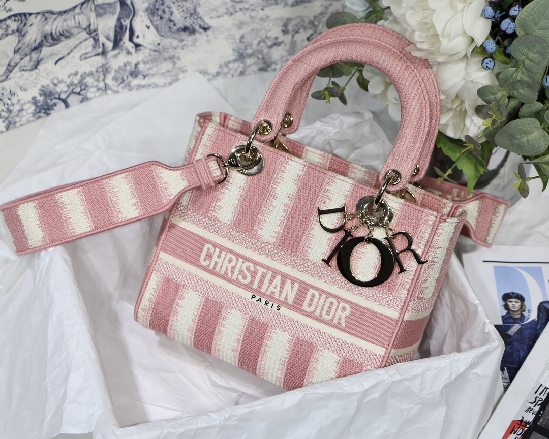 DIOR сумка Lady Dior полосатая вышивка тканевая широкая ручка