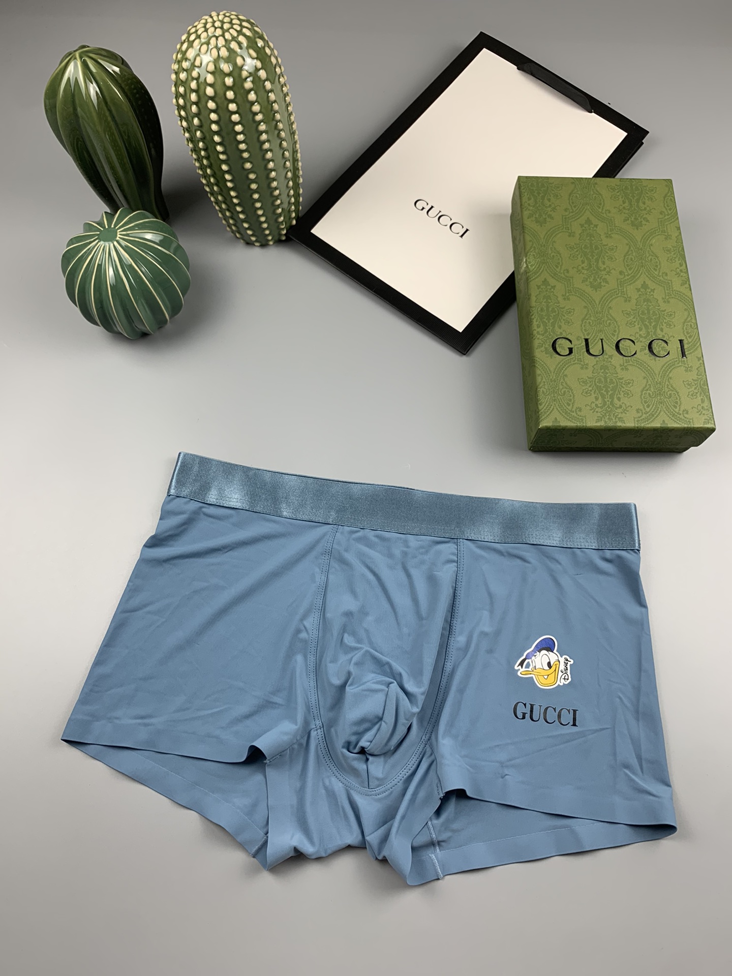 GUCCi联名款时尚新品！轻薄透设计