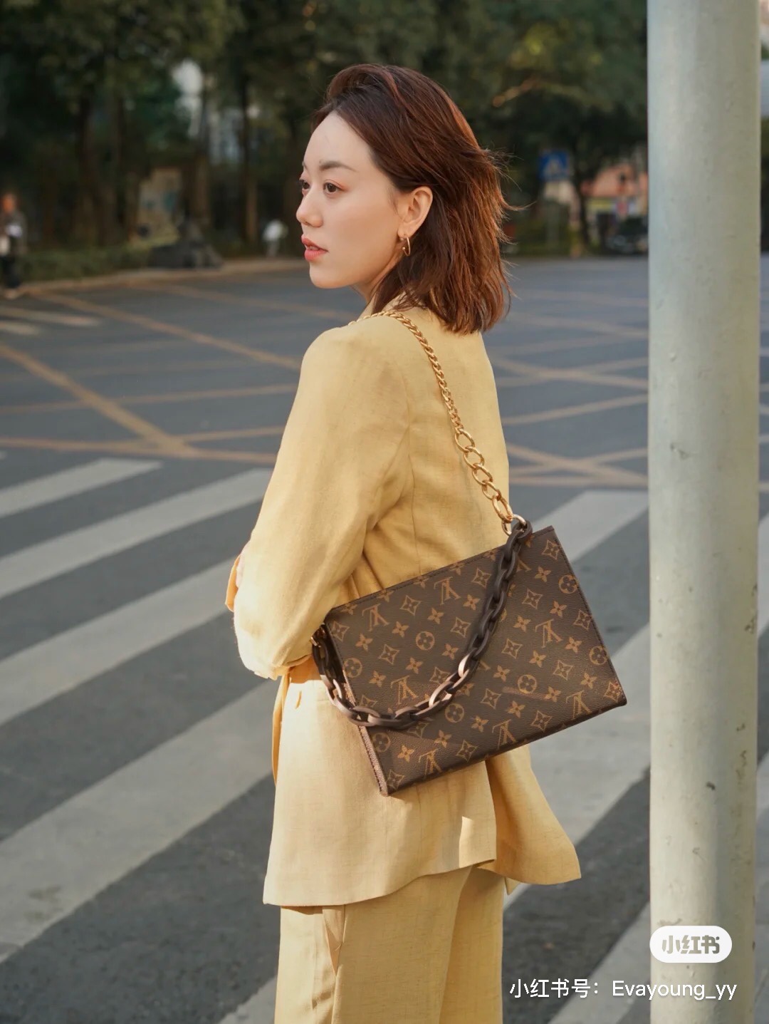 Louis Vuitton M47542 Toiletry Bag - Converted into a Versatile Everyday Handbag