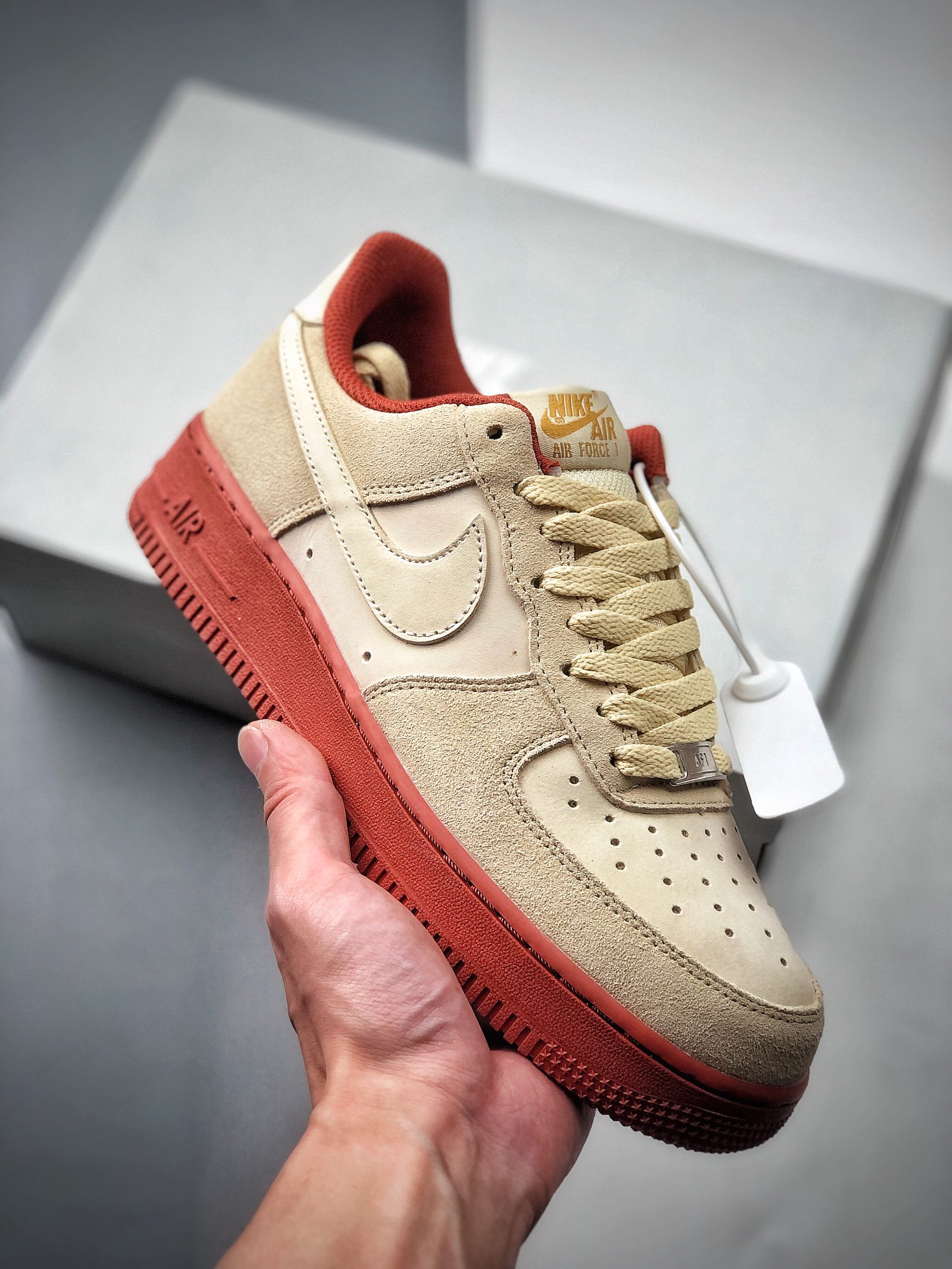 240 NIKE FORCE空军一号运动休闲板鞋   AA1391-111