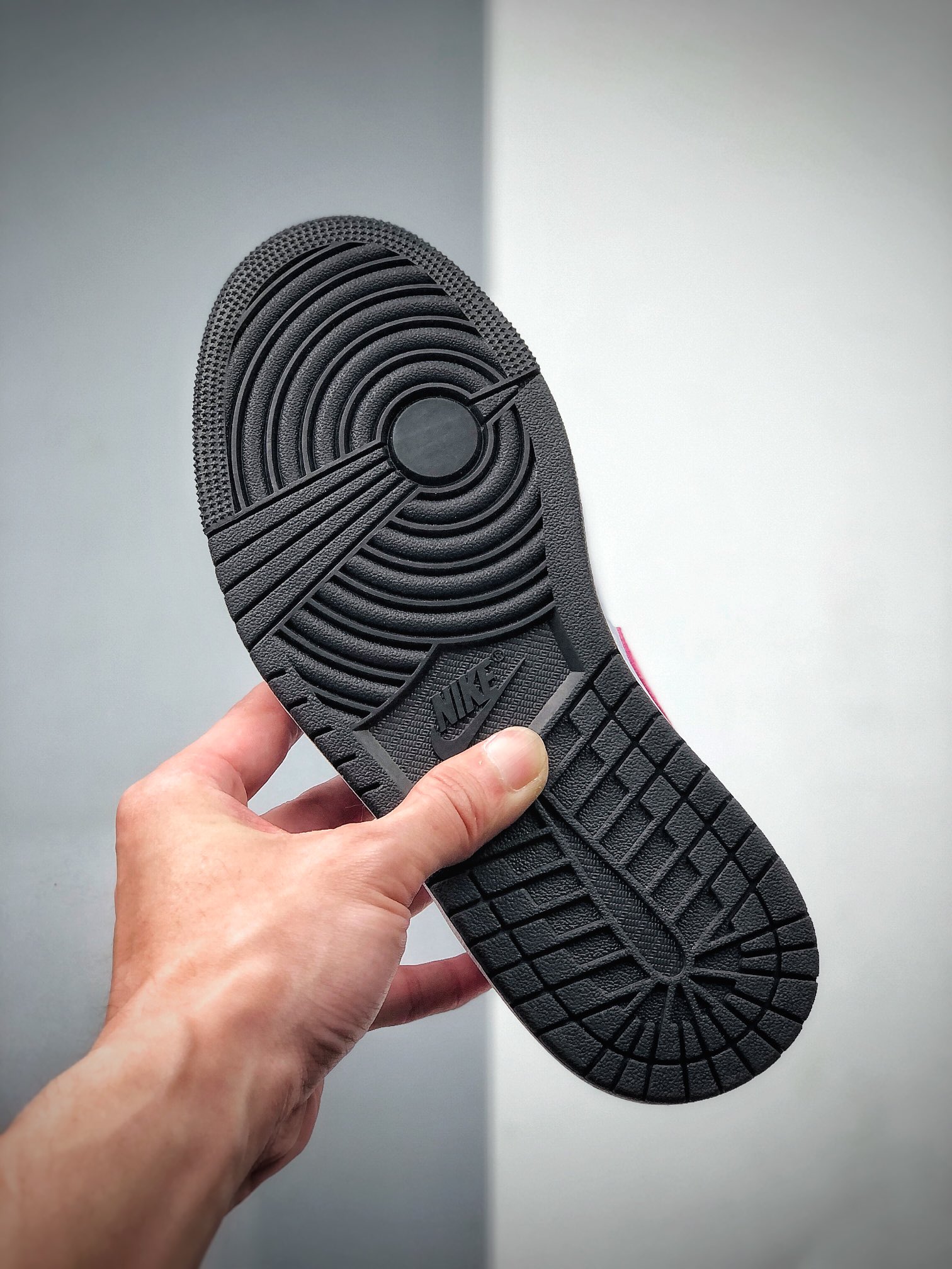 200  Air Jordan 1 Low 低帮 黑白粉情人节 AJ1 乔丹1代 aj1 乔1 低邦 黑粉白 乔丹篮球鞋系列  554723-106