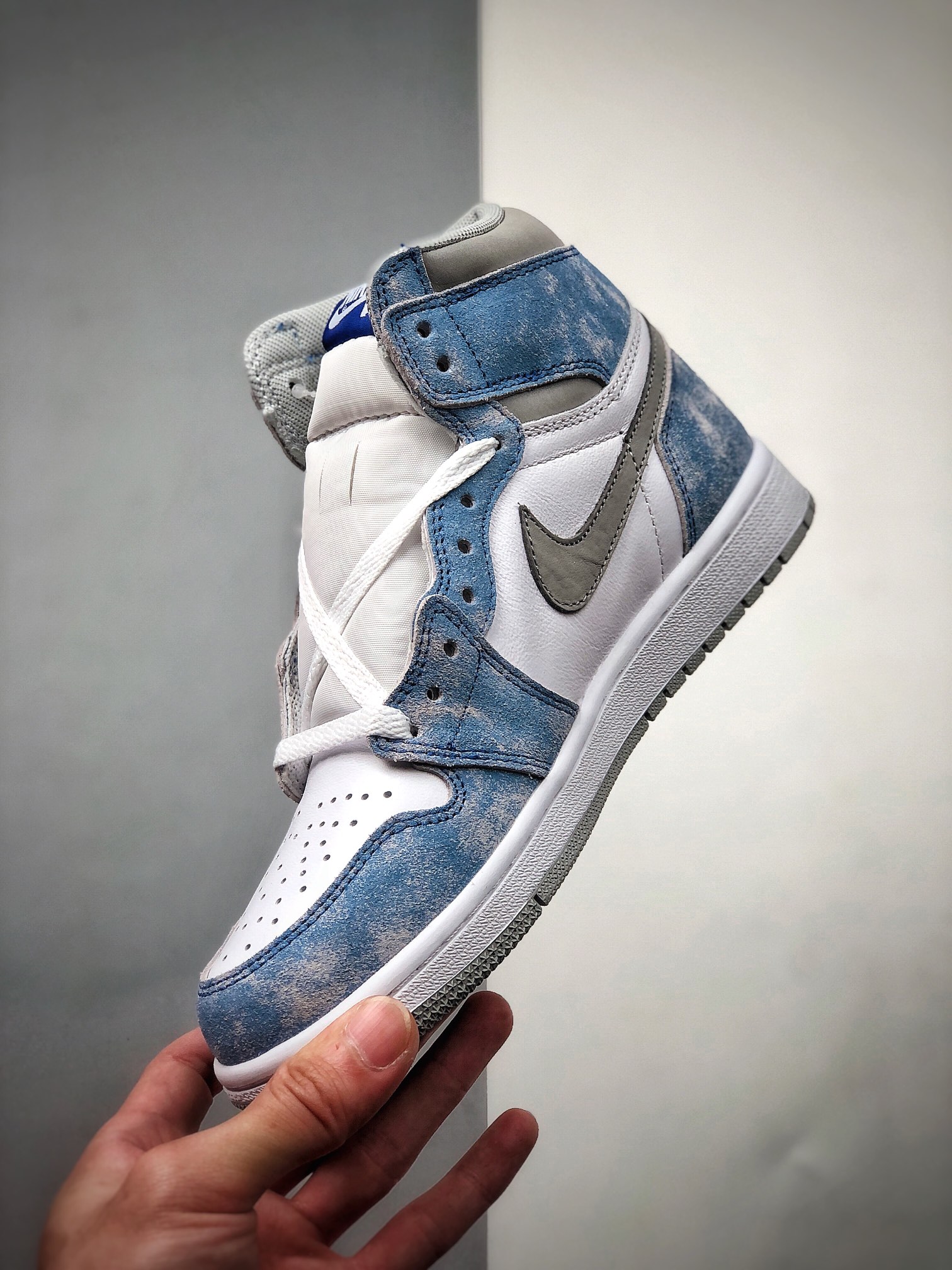 350  Air Jordan 1 High OG “AJ1高帮白色的鞋身555088-402