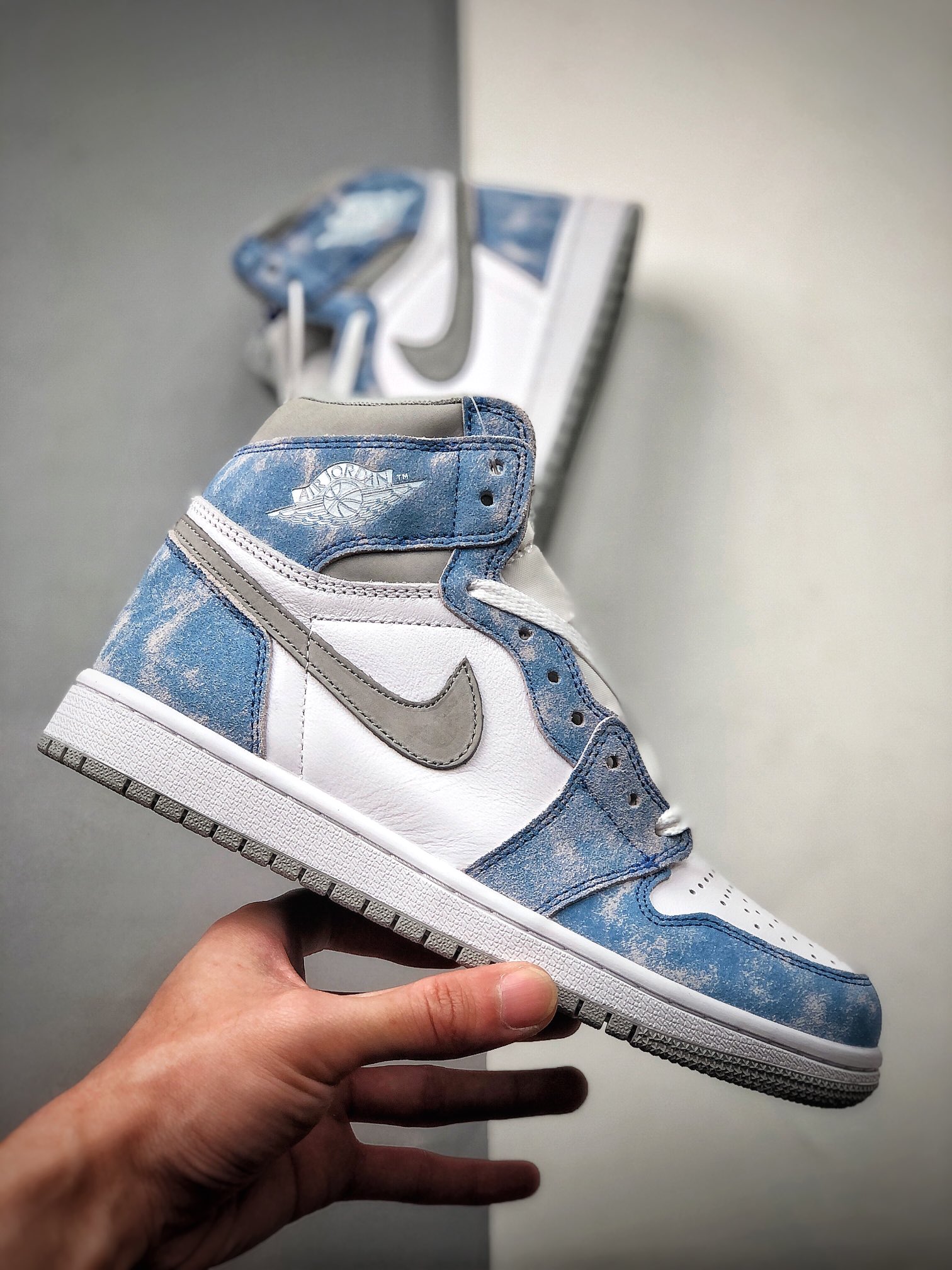 350  Air Jordan 1 High OG “AJ1高帮白色的鞋身555088-402