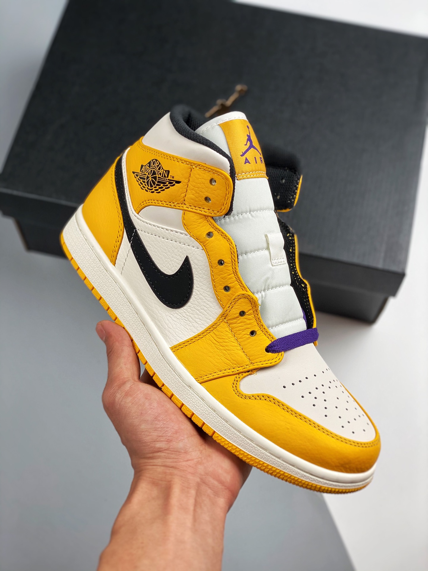 Versión de verificación Air Jordan 1 Mid Púrpura y Dorado Lakers La mejor calidad de media caña del mercado ¡Calidad to…