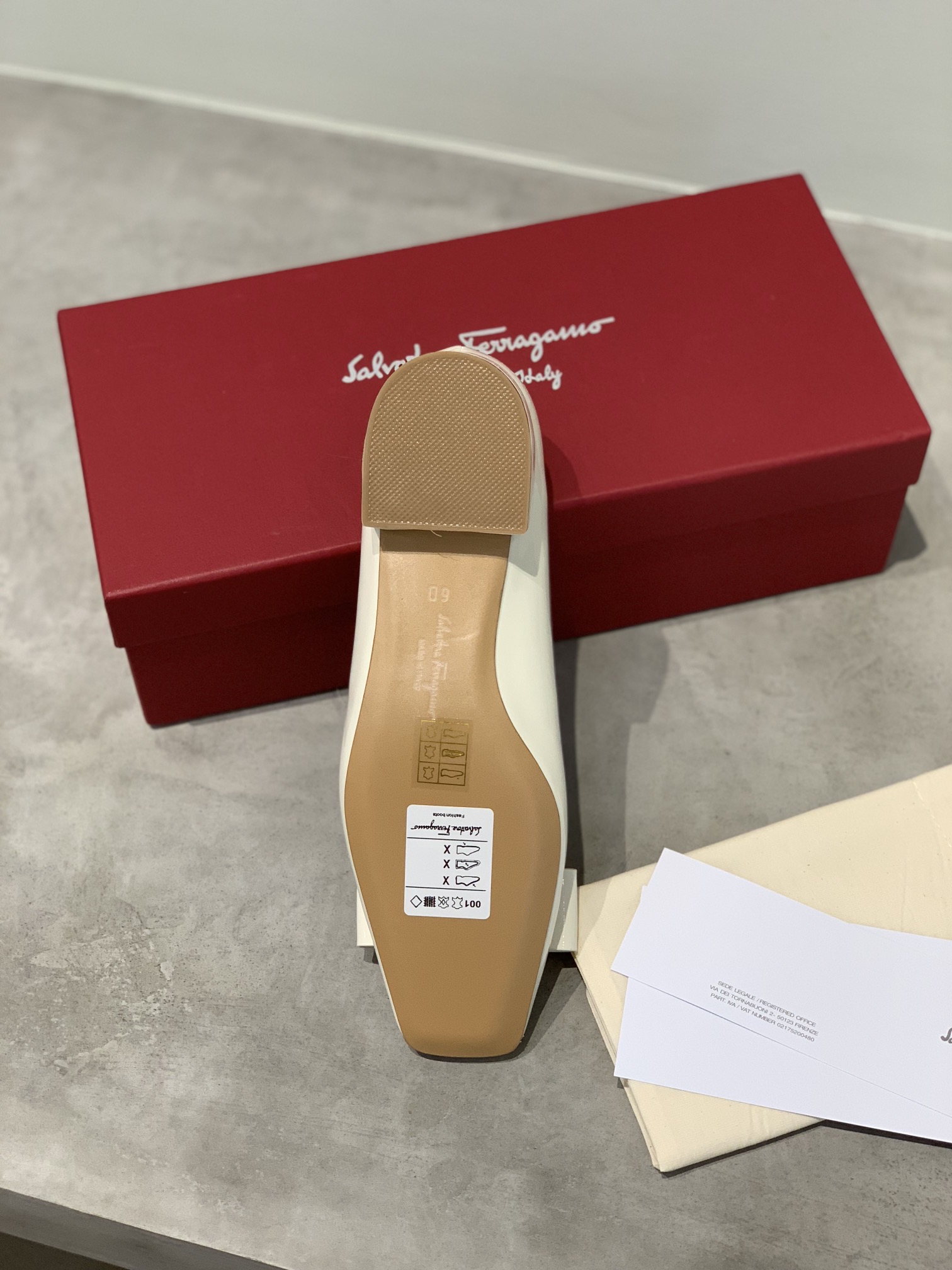 顶级版本SFsalvatoreFerraga*o️菲拉*慕中古款方头中跟小跟油边蝴蝶结单鞋️中古店才有的