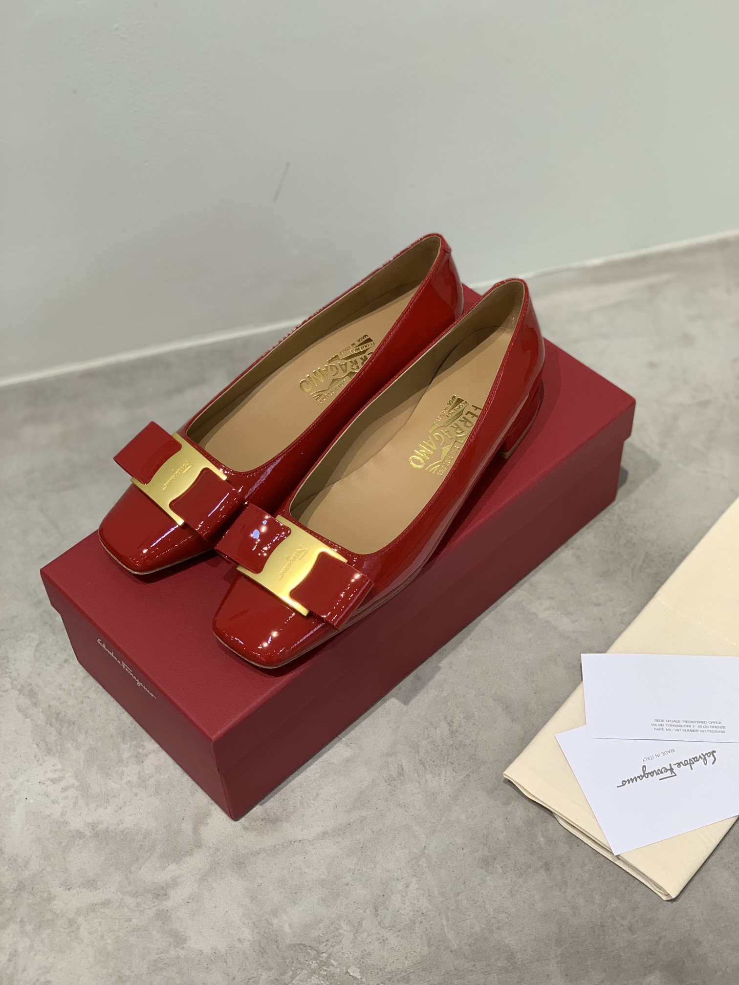 顶级版本SFsalvatoreFerraga*o️菲拉*慕中古款方头中跟小跟油边蝴蝶结单鞋️中古店才有的