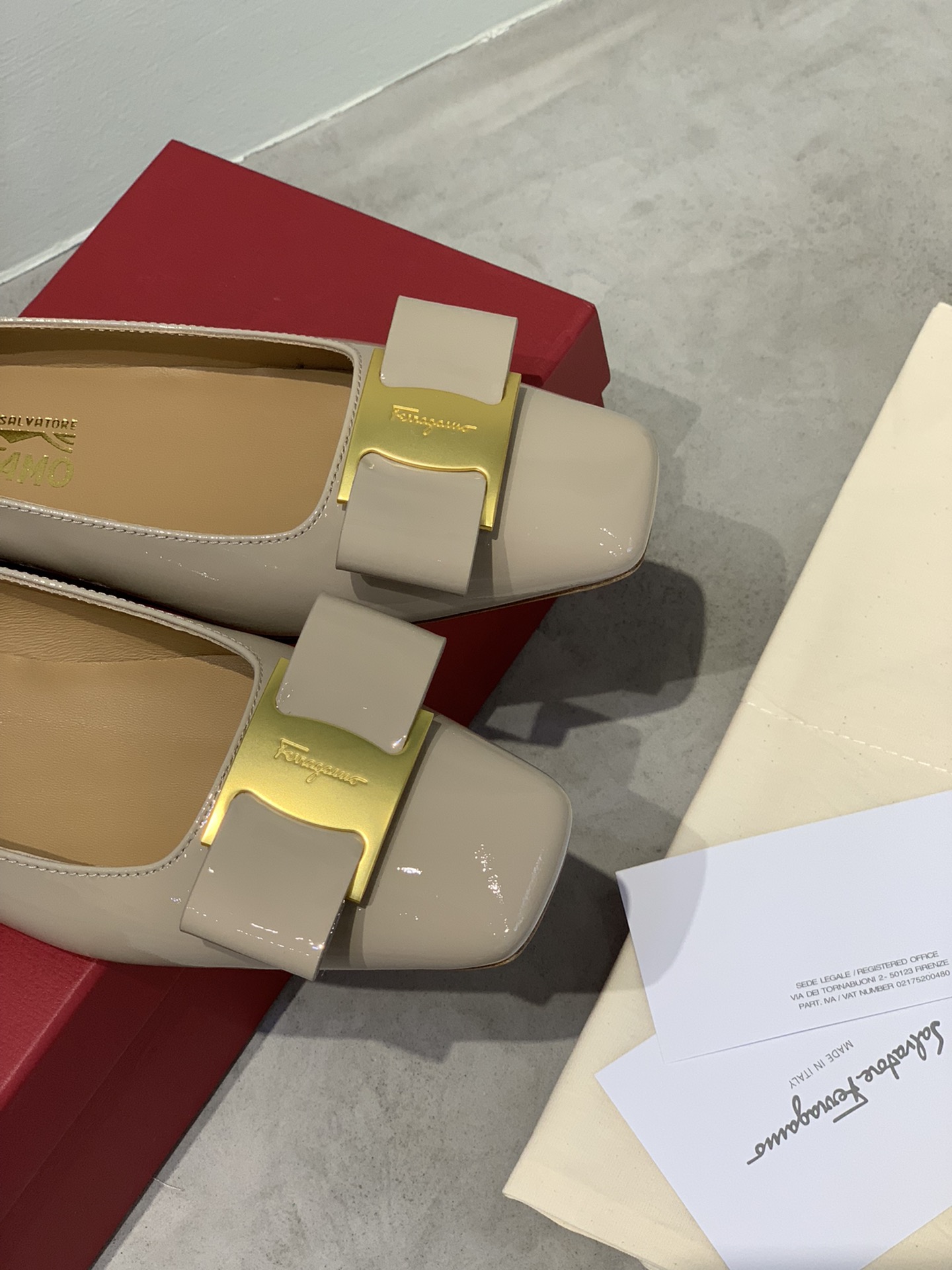 顶级版本SFsalvatoreFerraga*o️菲拉*慕中古款方头中跟小跟油边蝴蝶结单鞋️中古店才有的