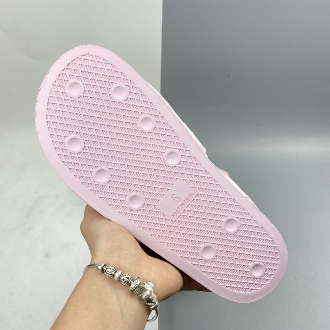 P110 AD Originals Adilette Sandal 2.0 W 夏季百搭休闲运动凉鞋 CG6151