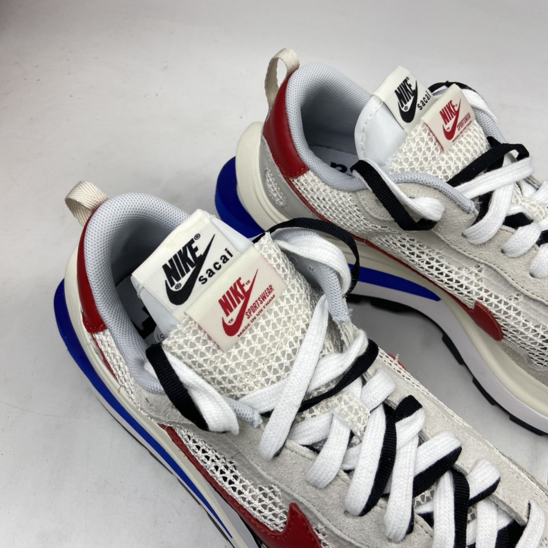 P380 日式解构美学联名Sacai x Nike Pegasus Vaporfly SP 大重叠双钩子 改良马拉松解构设计前卫变形三层底休闲慢跑鞋 CV1363-100