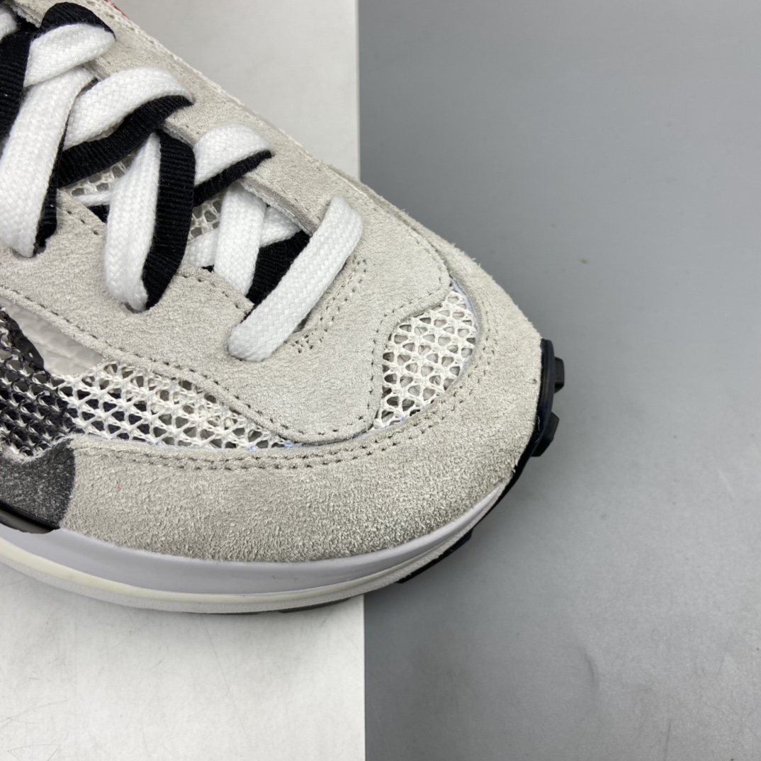 P380 日式解构美学联名Sacai x Nike Pegasus Vaporfly SP 大重叠双钩子 改良马拉松解构设计前卫变形三层底休闲慢跑鞋 CV1363-100