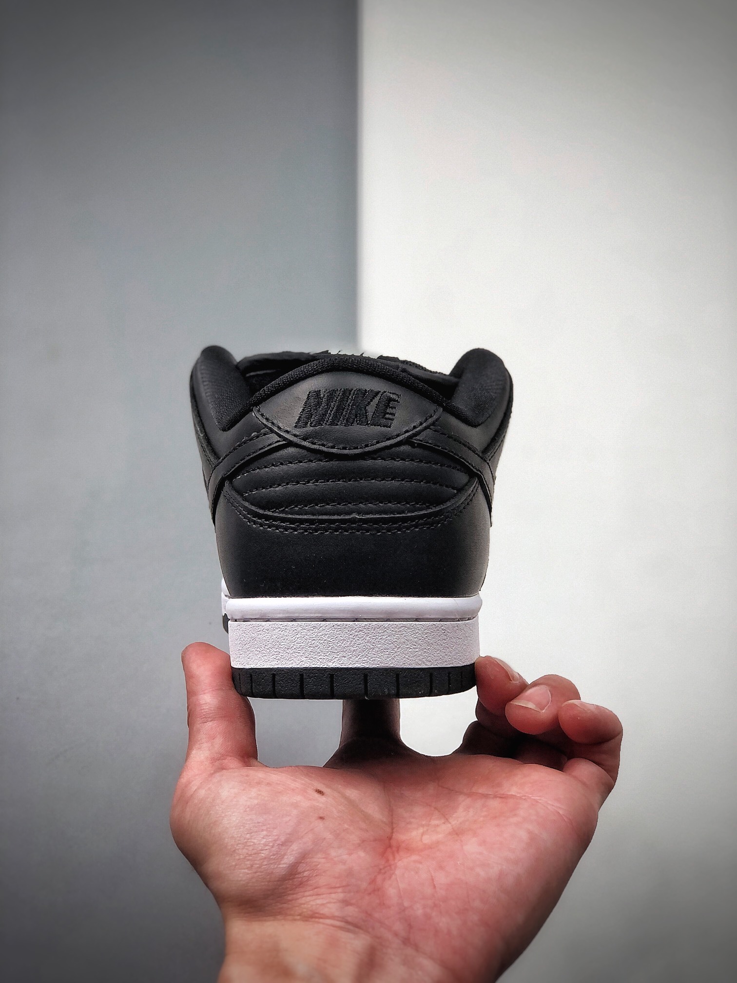 300  NIKE SB DUNIKE LOW  cv1727-001