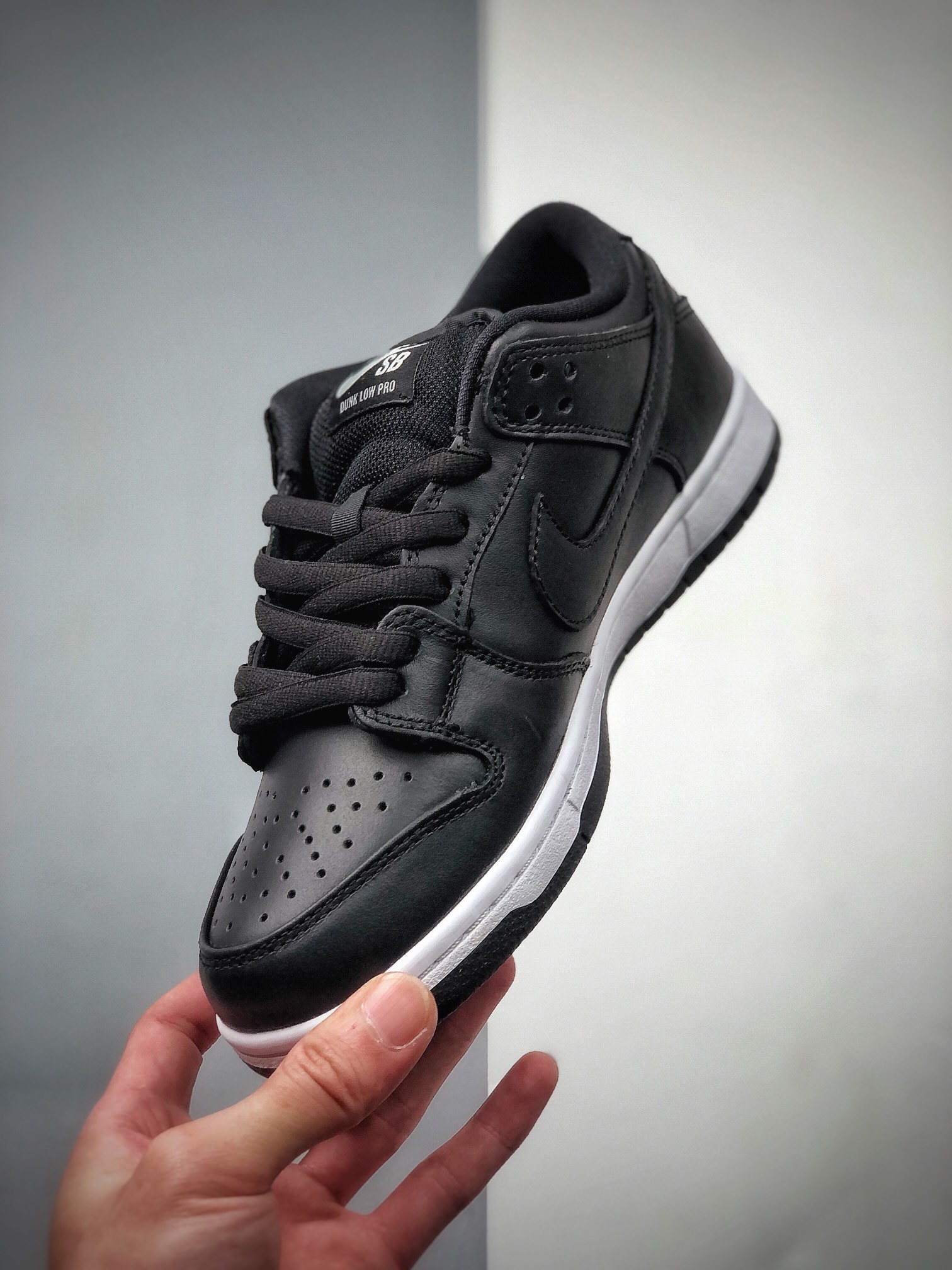 300  NIKE SB DUNIKE LOW  cv1727-001